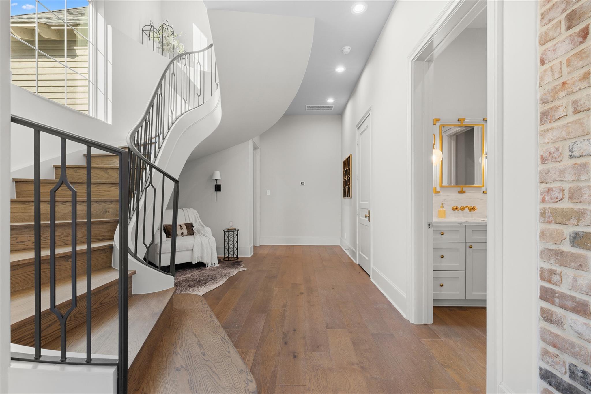 404 Blackberry Ln, Washington, TX 77880