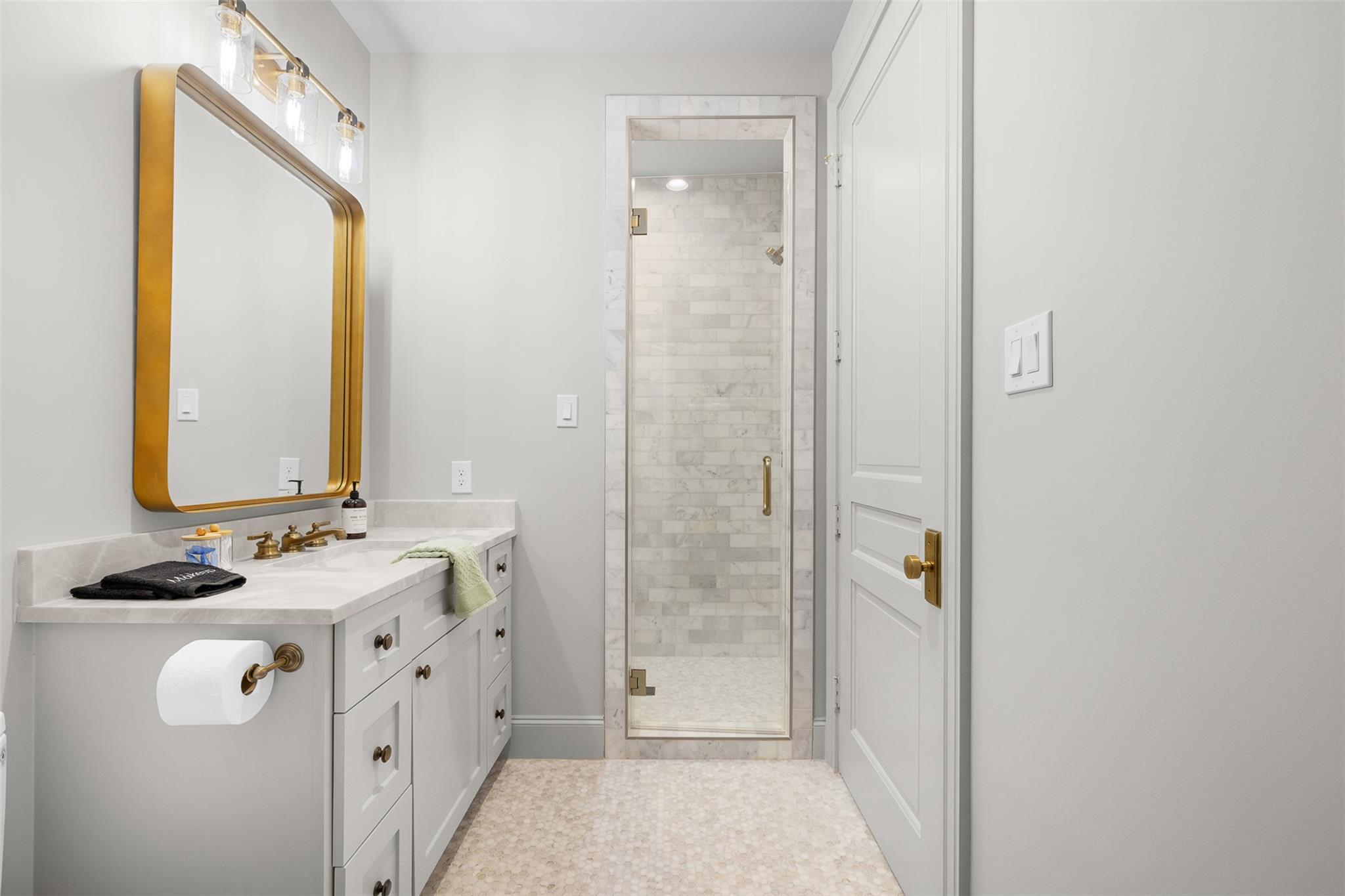 404 Blackberry Ln, Washington, TX 77880