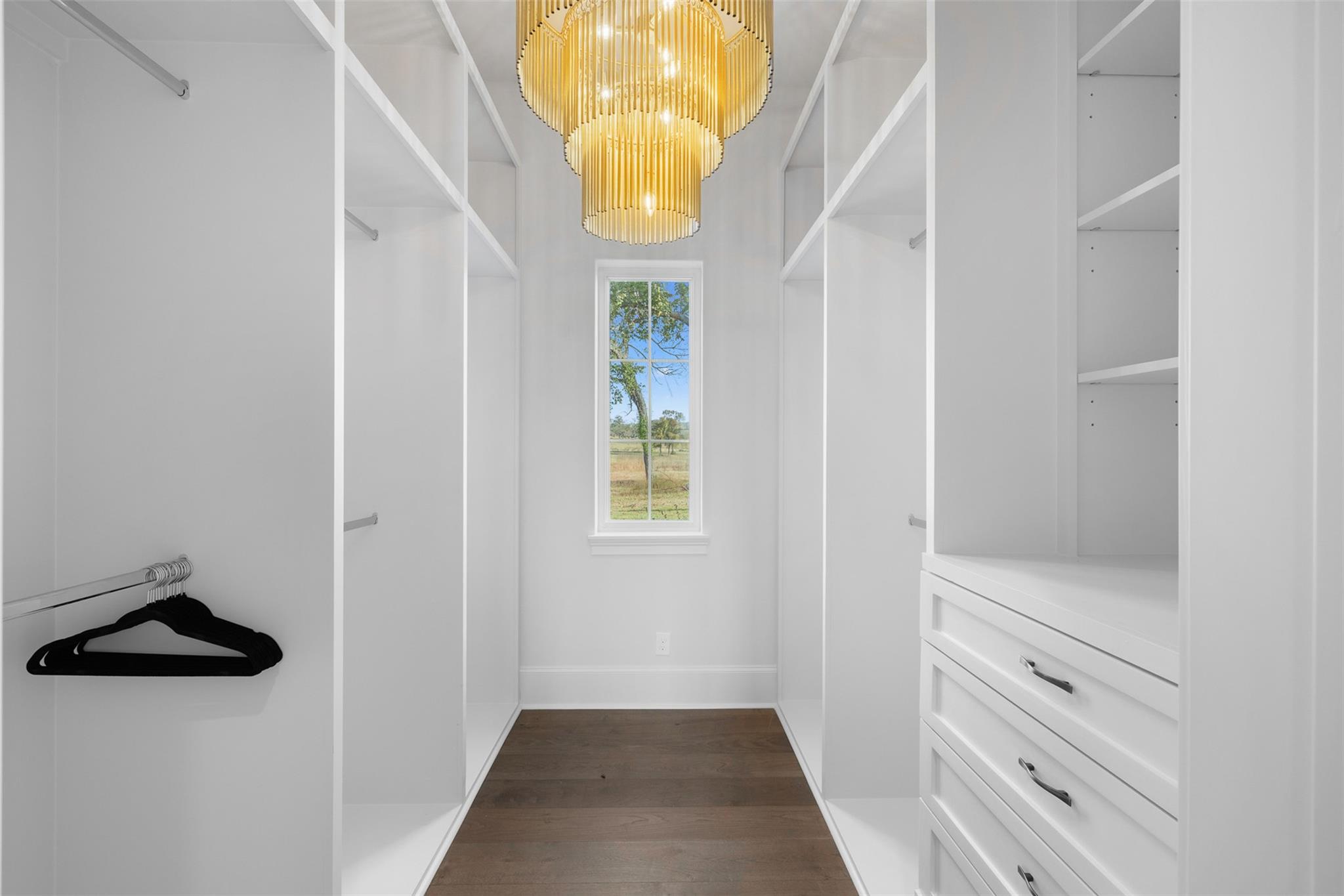 404 Blackberry Ln, Washington, TX 77880