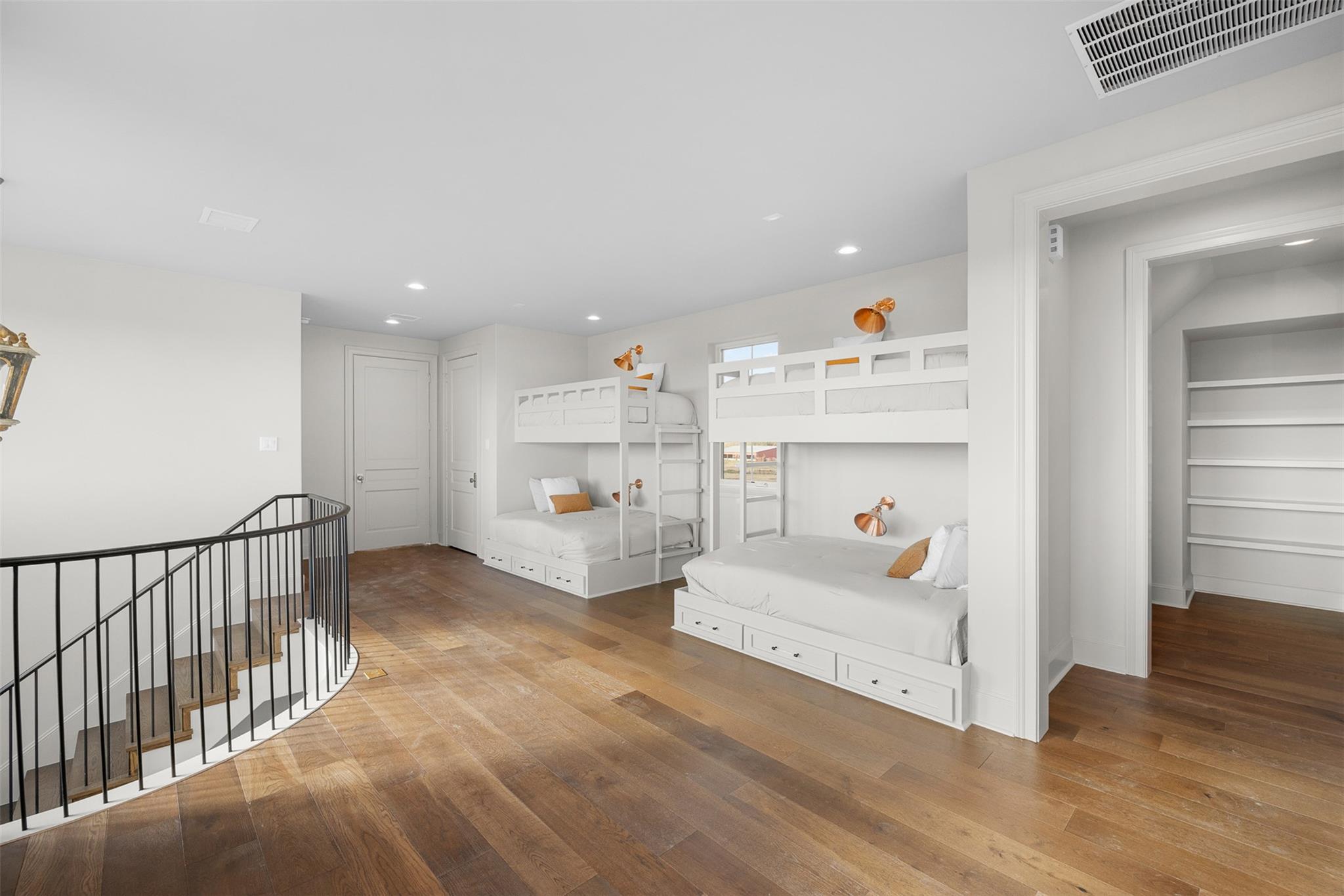 404 Blackberry Ln, Washington, TX 77880