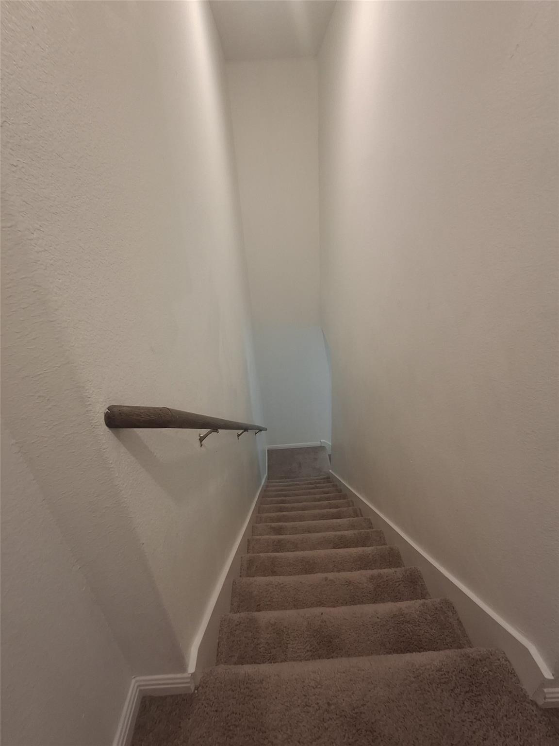 405 Riverdale Dr, Jarrell, TX 76537