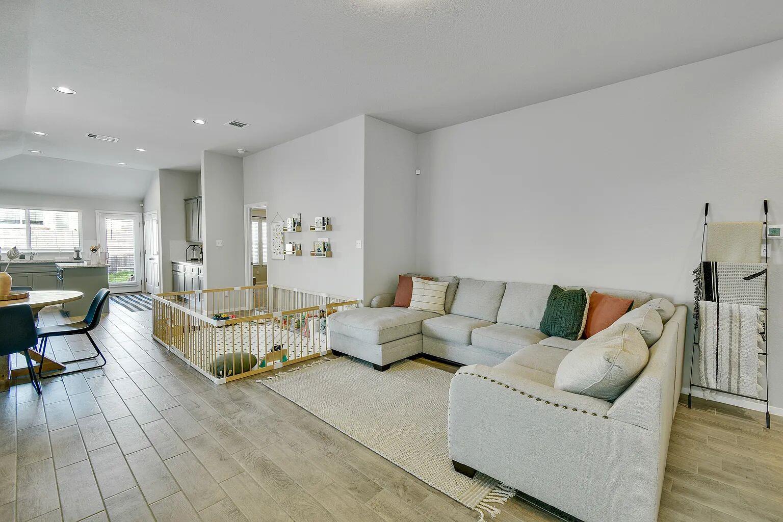 121 Crescent St, Georgetown, TX 78626