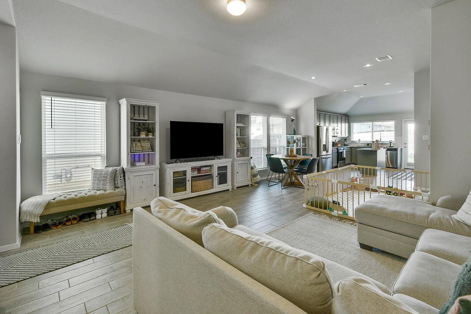 121 Crescent St, Georgetown, TX 78626