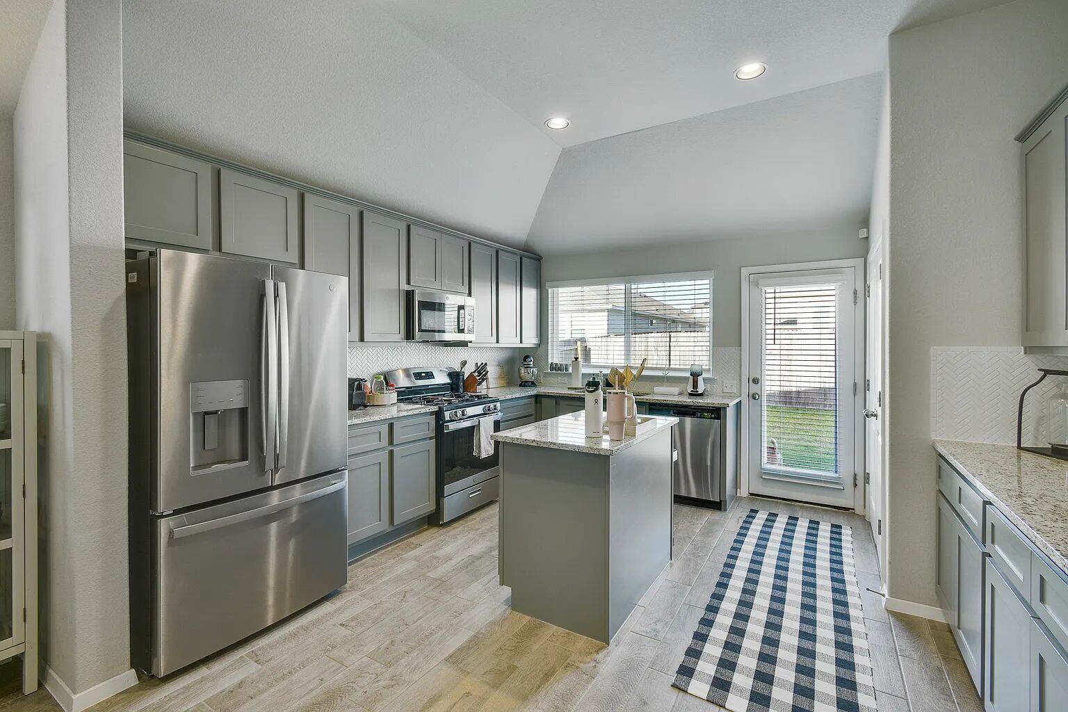 121 Crescent St, Georgetown, TX 78626