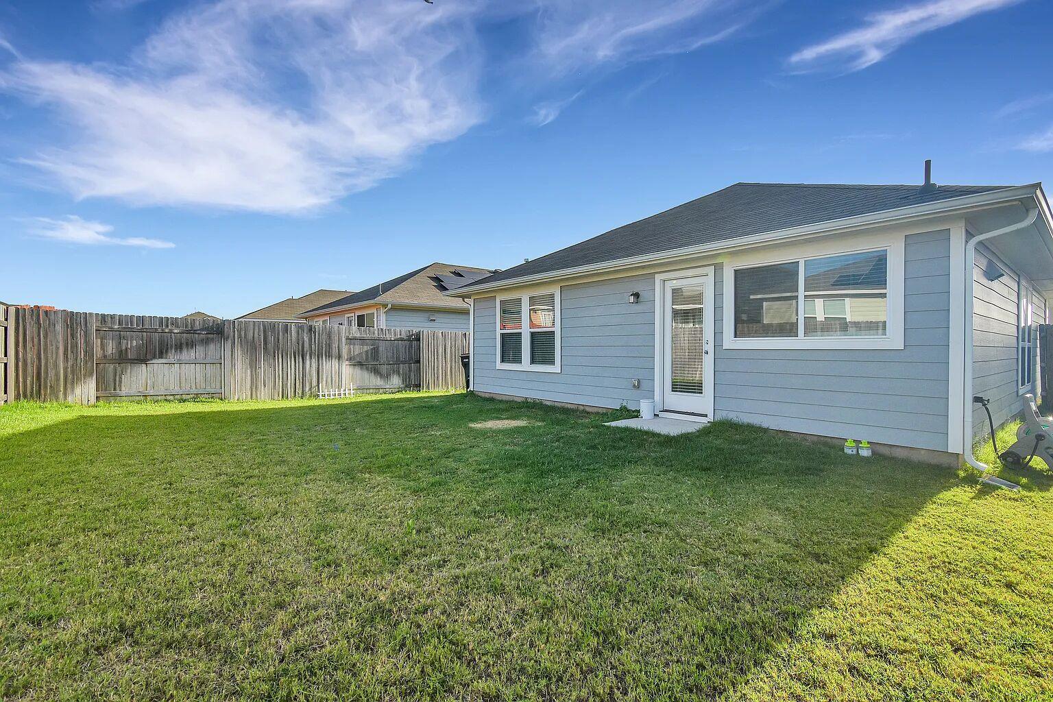 121 Crescent St, Georgetown, TX 78626