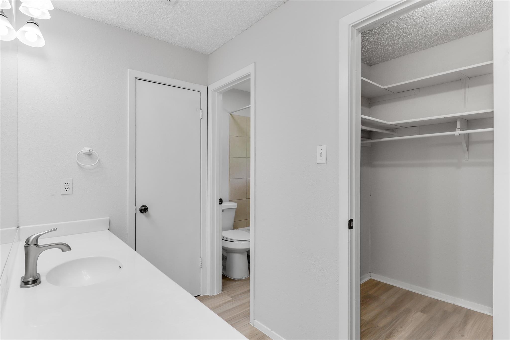 8015 Scotland Yard, Austin, TX 78759