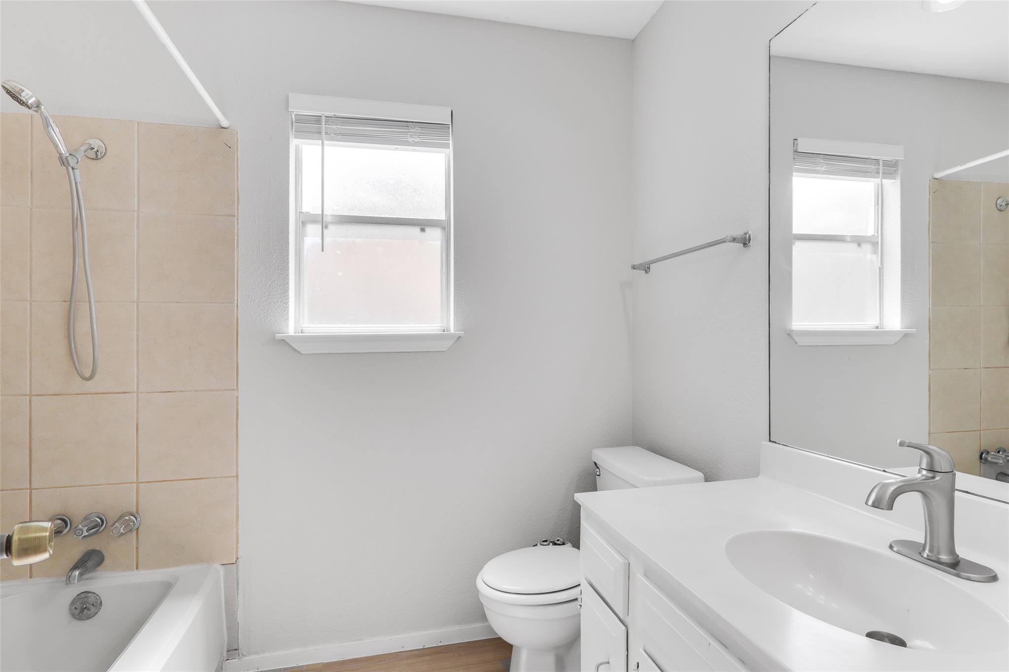 8015 Scotland Yard, Austin, TX 78759