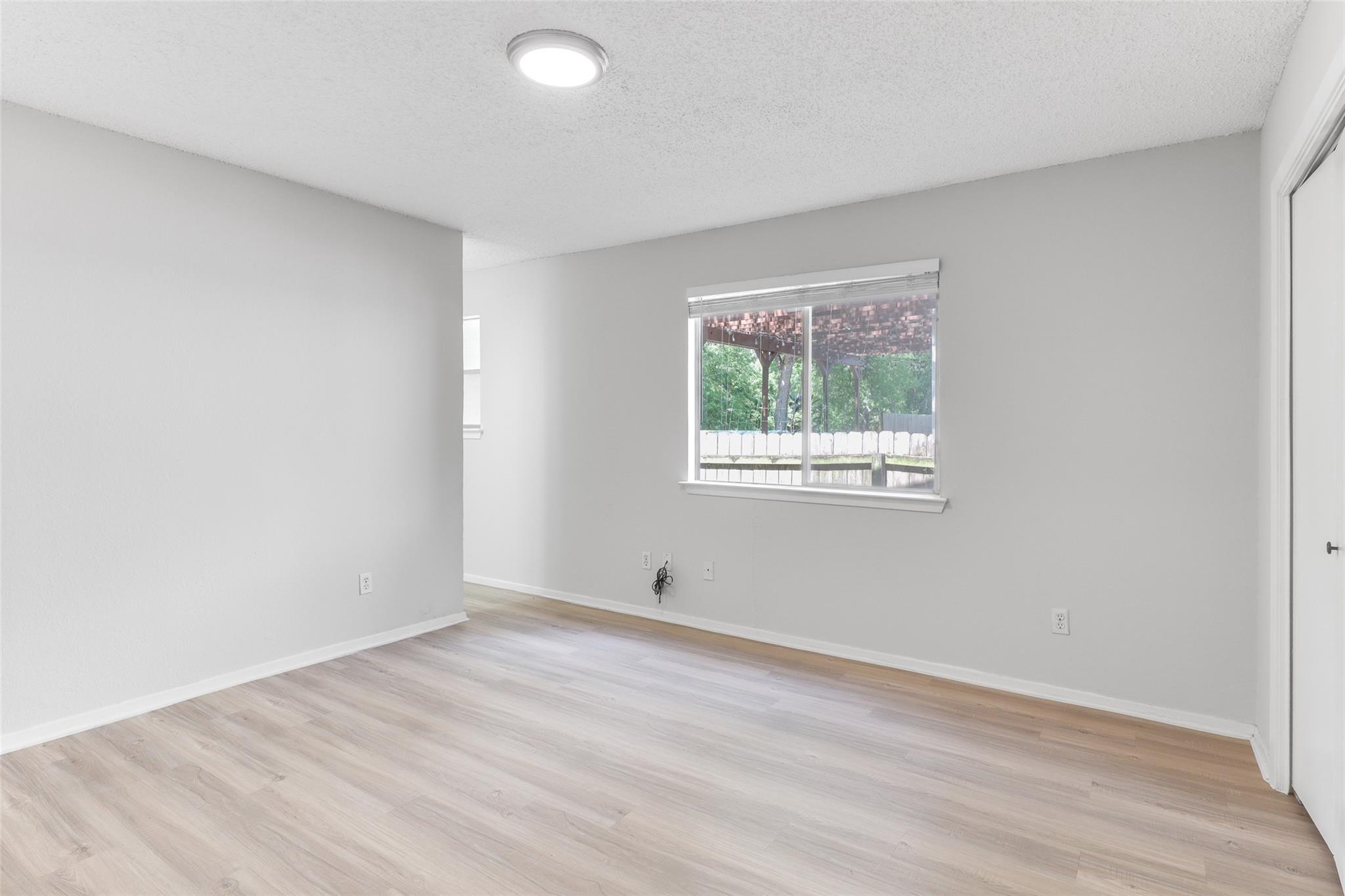 8015 Scotland Yard, Austin, TX 78759