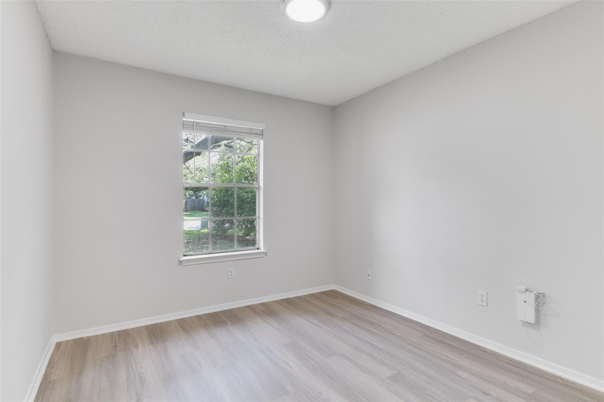 8015 Scotland Yard, Austin, TX 78759