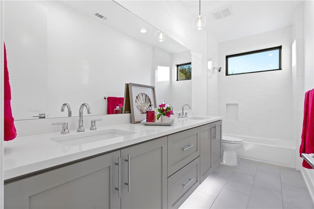 1004 Lott Ave, Austin, TX 78721