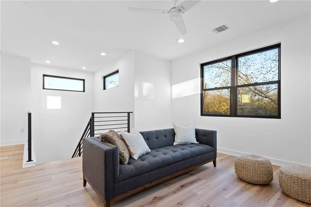 1004 Lott Ave, Austin, TX 78721