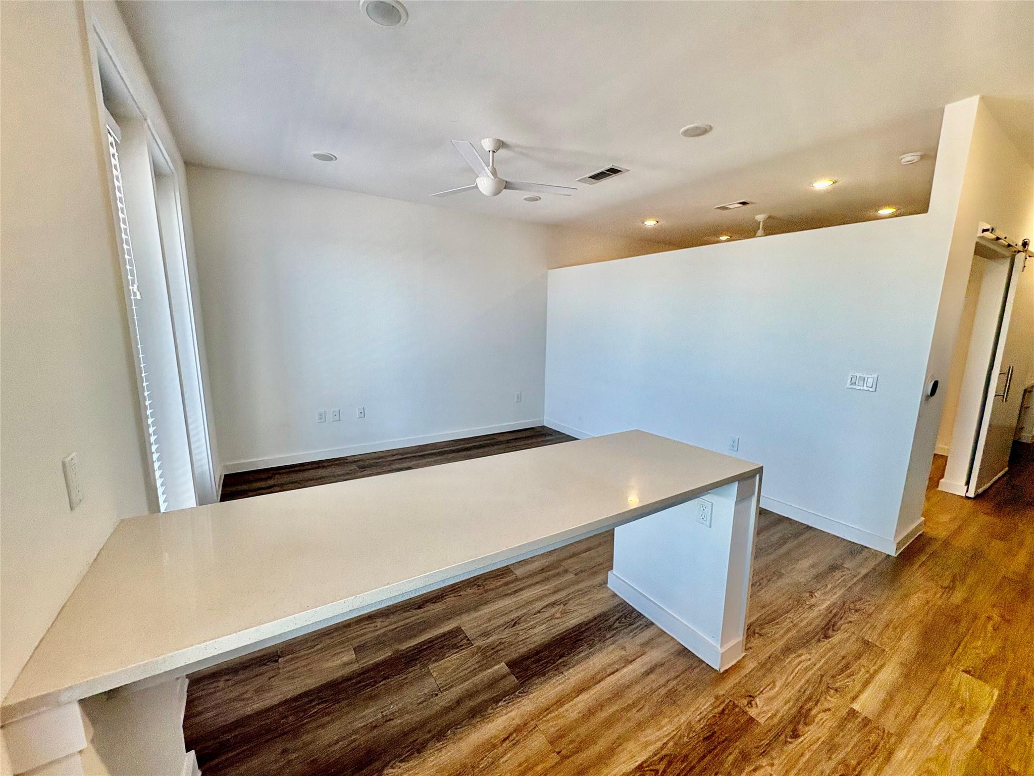 6324 N Lamar Blvd # 211, Austin, TX 78752