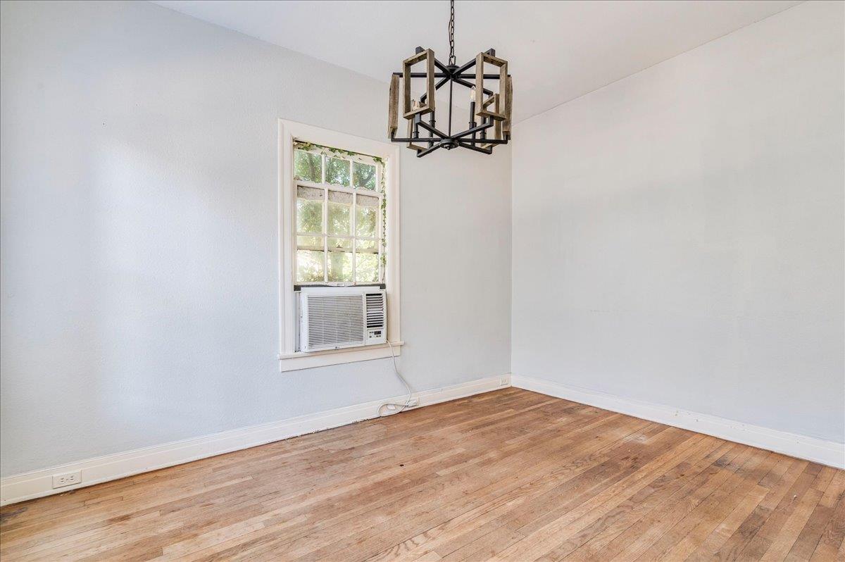 1916 Robbins Pl, Austin, TX 78705