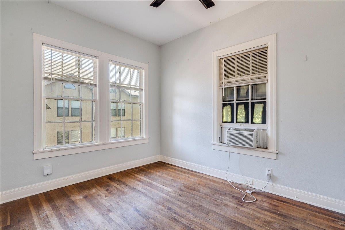 1916 Robbins Pl, Austin, TX 78705