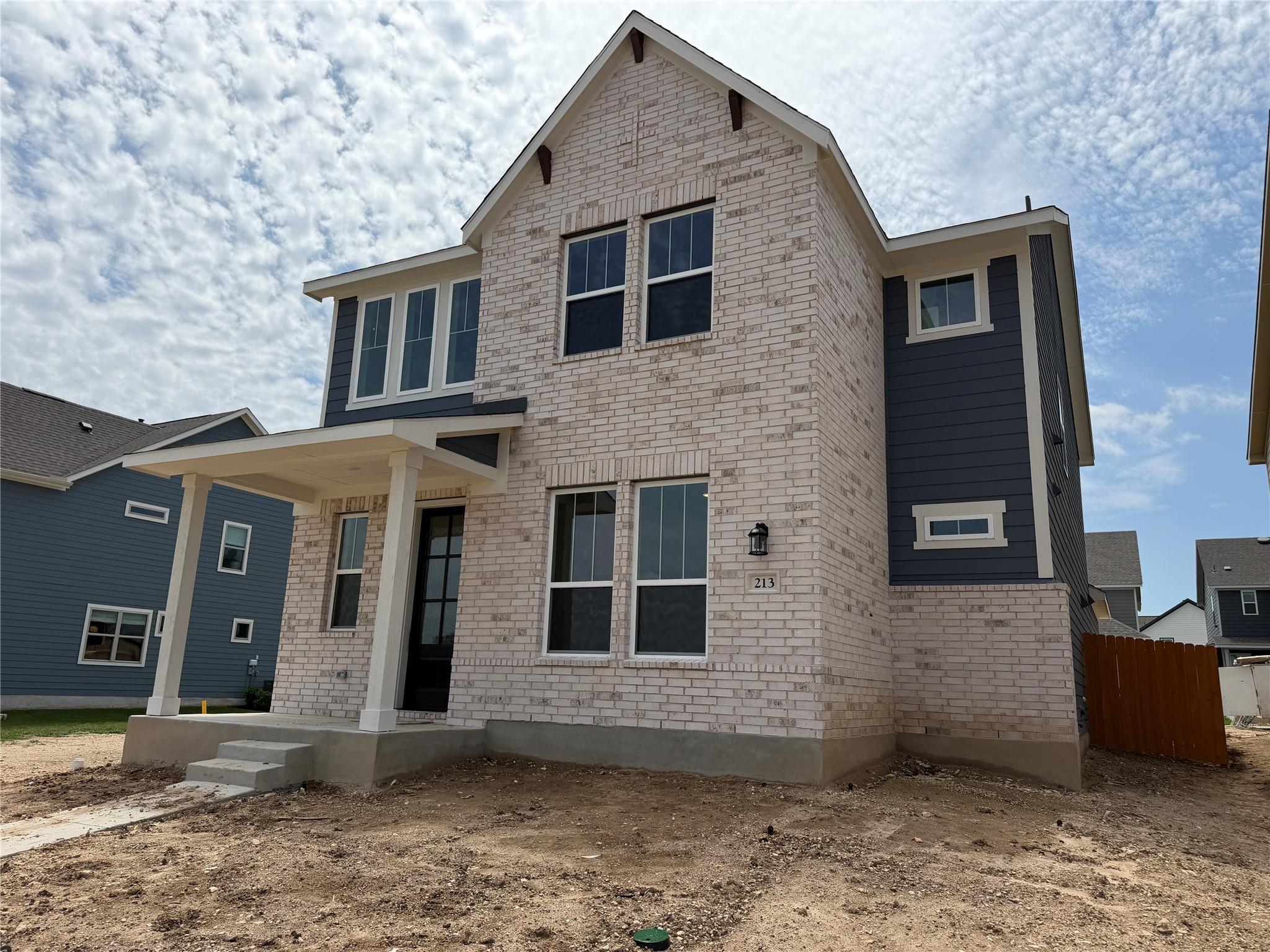 213 Leeland Dr, Liberty Hill, TX 78642