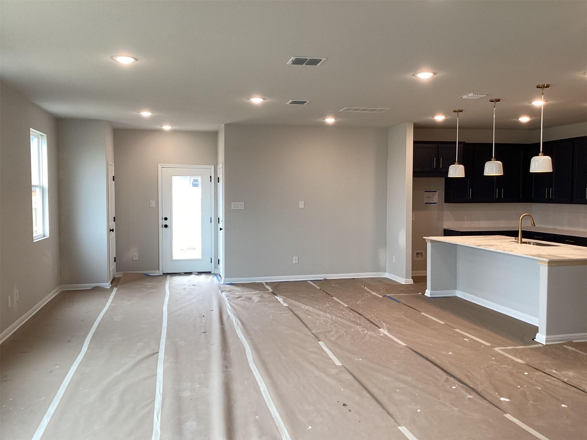 213 Leeland Dr, Liberty Hill, TX 78642