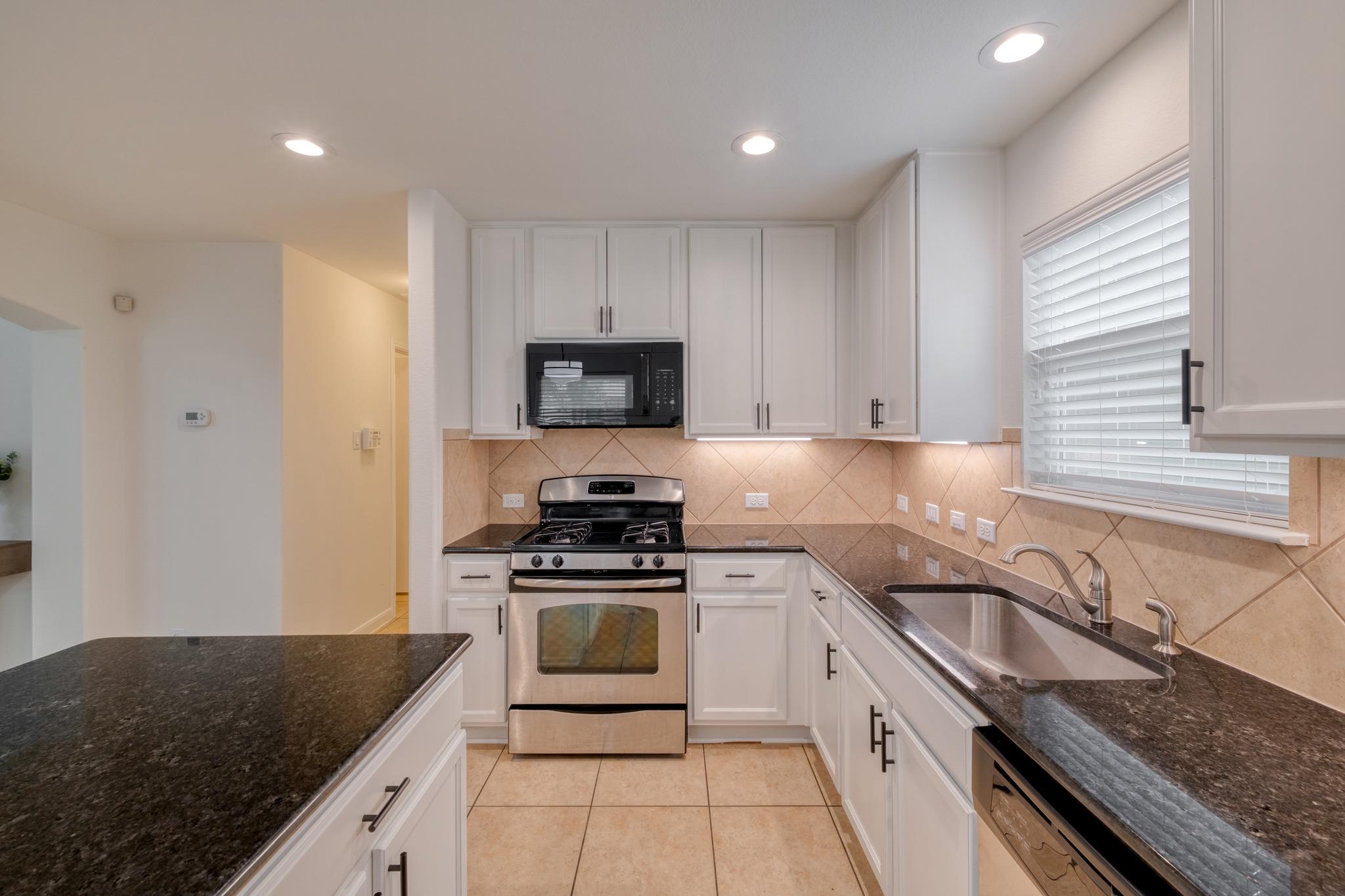 8525 White Ibis Dr # 341, Austin, TX 78729