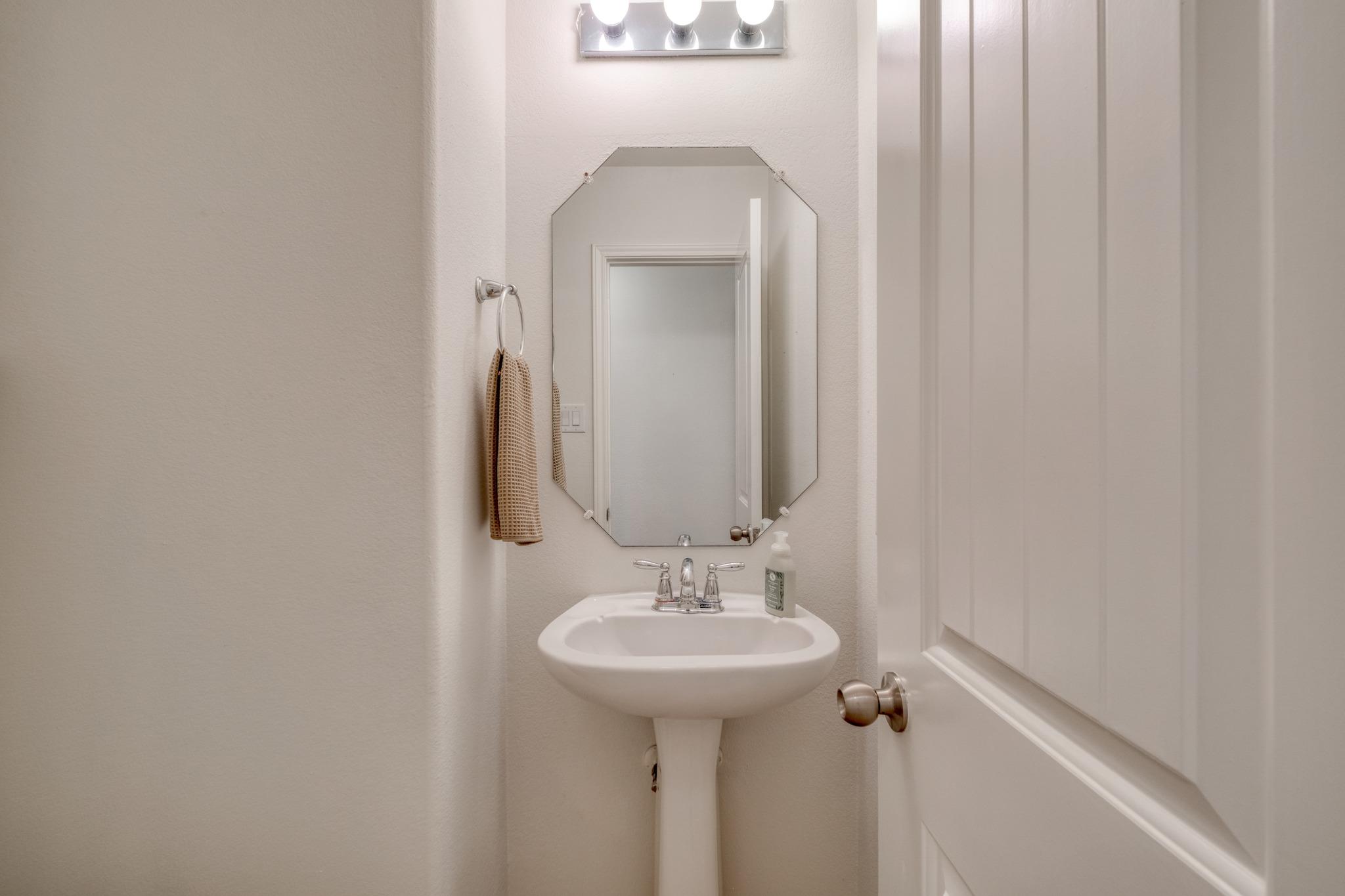 8525 White Ibis Dr # 341, Austin, TX 78729