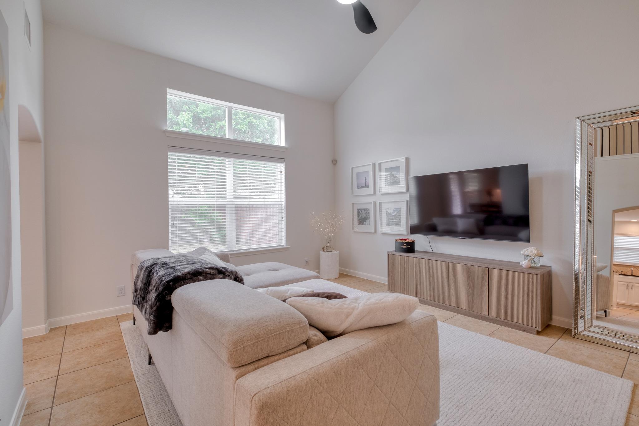 8525 White Ibis Dr # 341, Austin, TX 78729