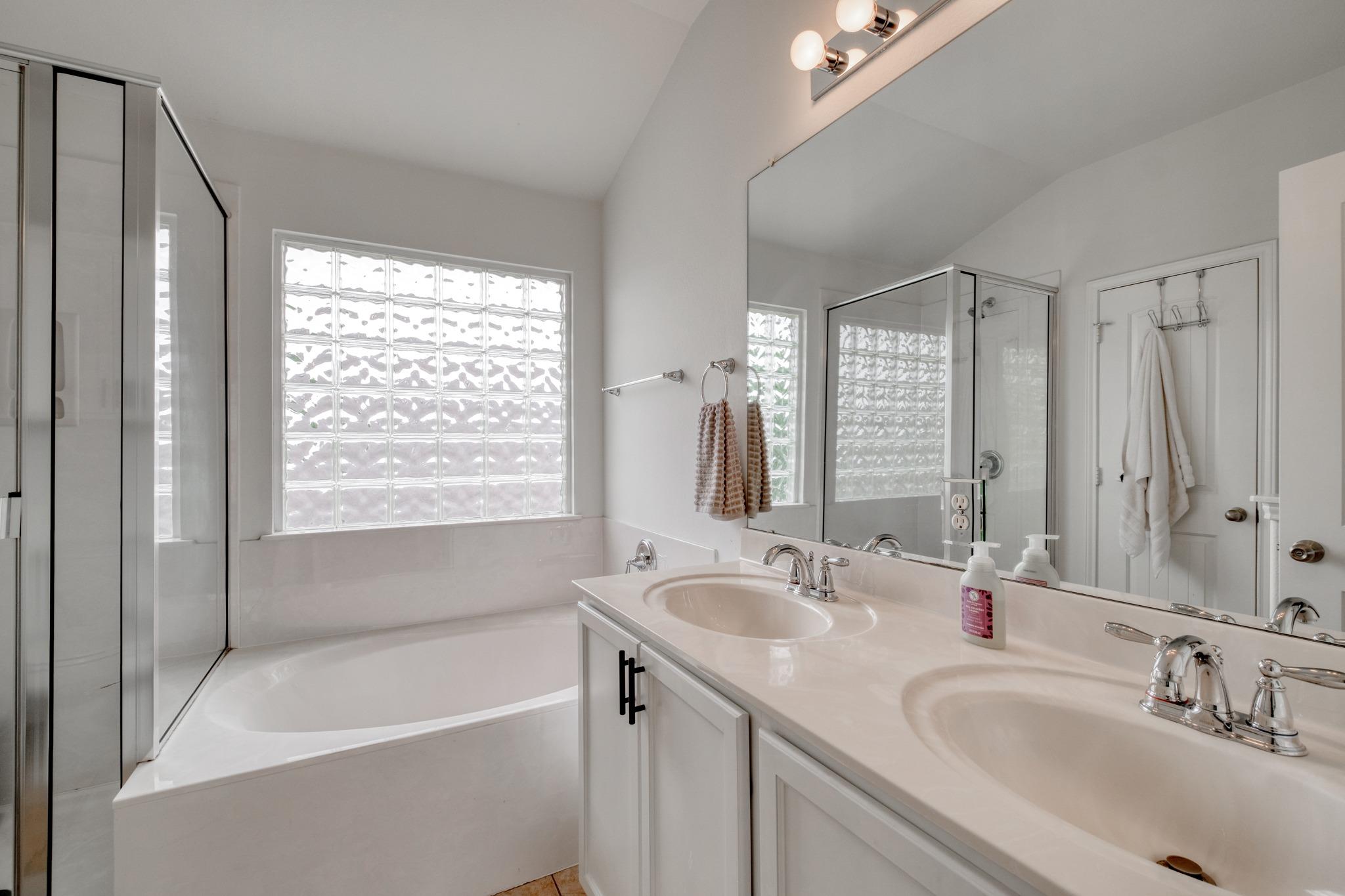 8525 White Ibis Dr # 341, Austin, TX 78729