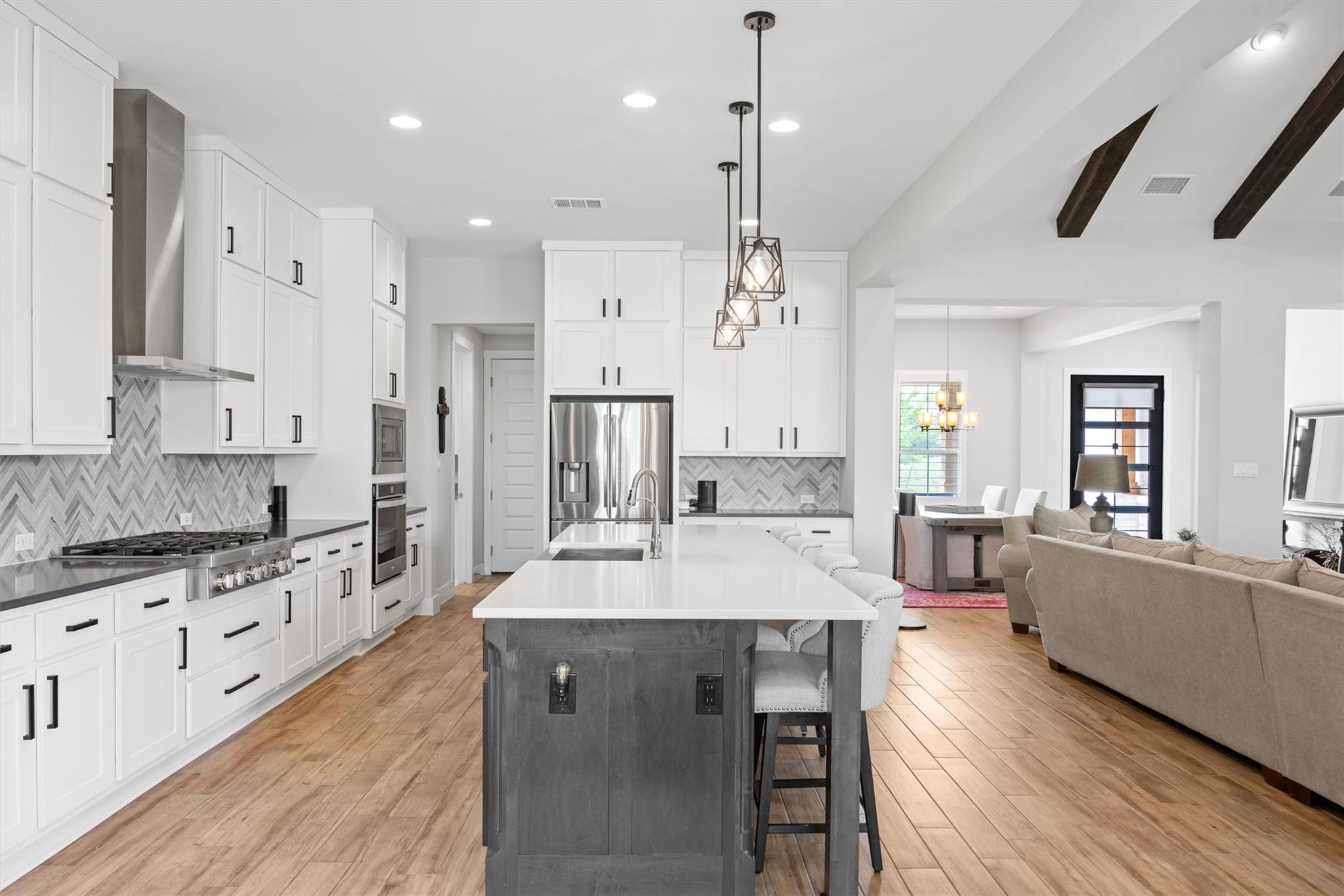 2009 NATURE VIEW LOOP, Driftwood, TX 78619