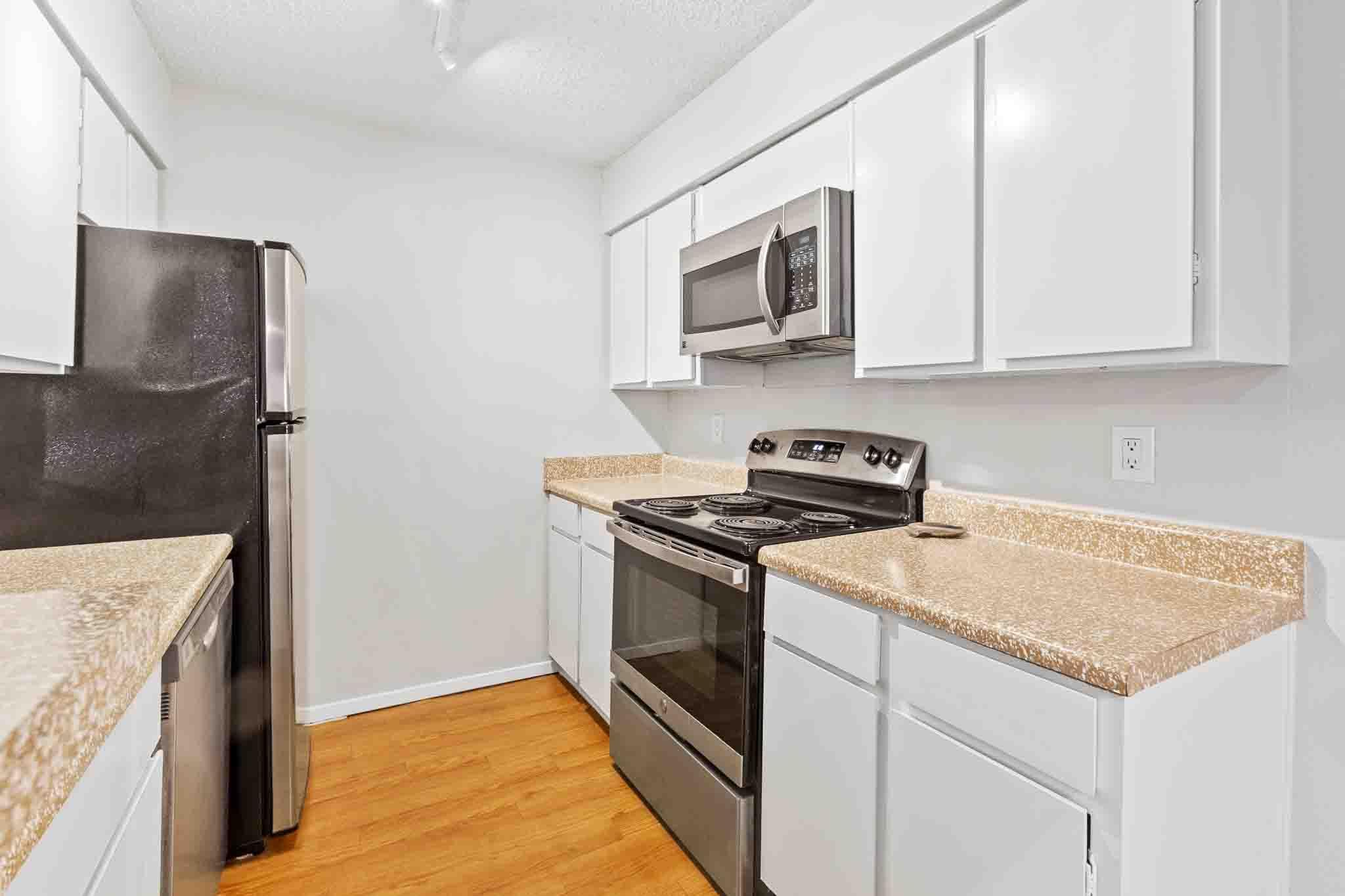 114 E 31st St # 207, Austin, TX 78705