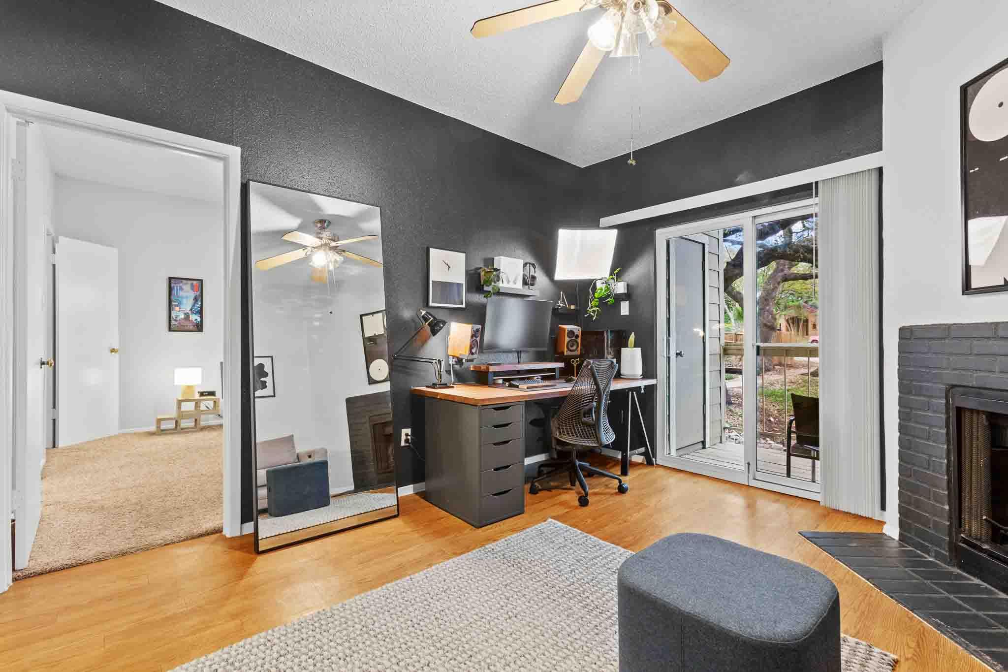 114 E 31st St # 207, Austin, TX 78705