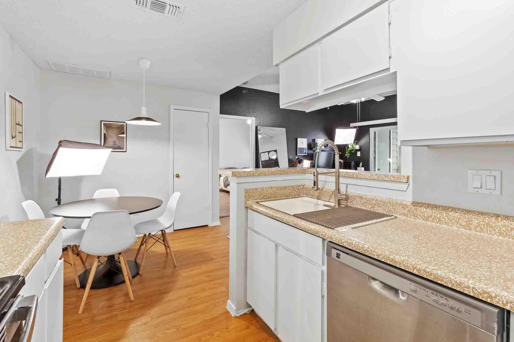 114 E 31st St # 207, Austin, TX 78705