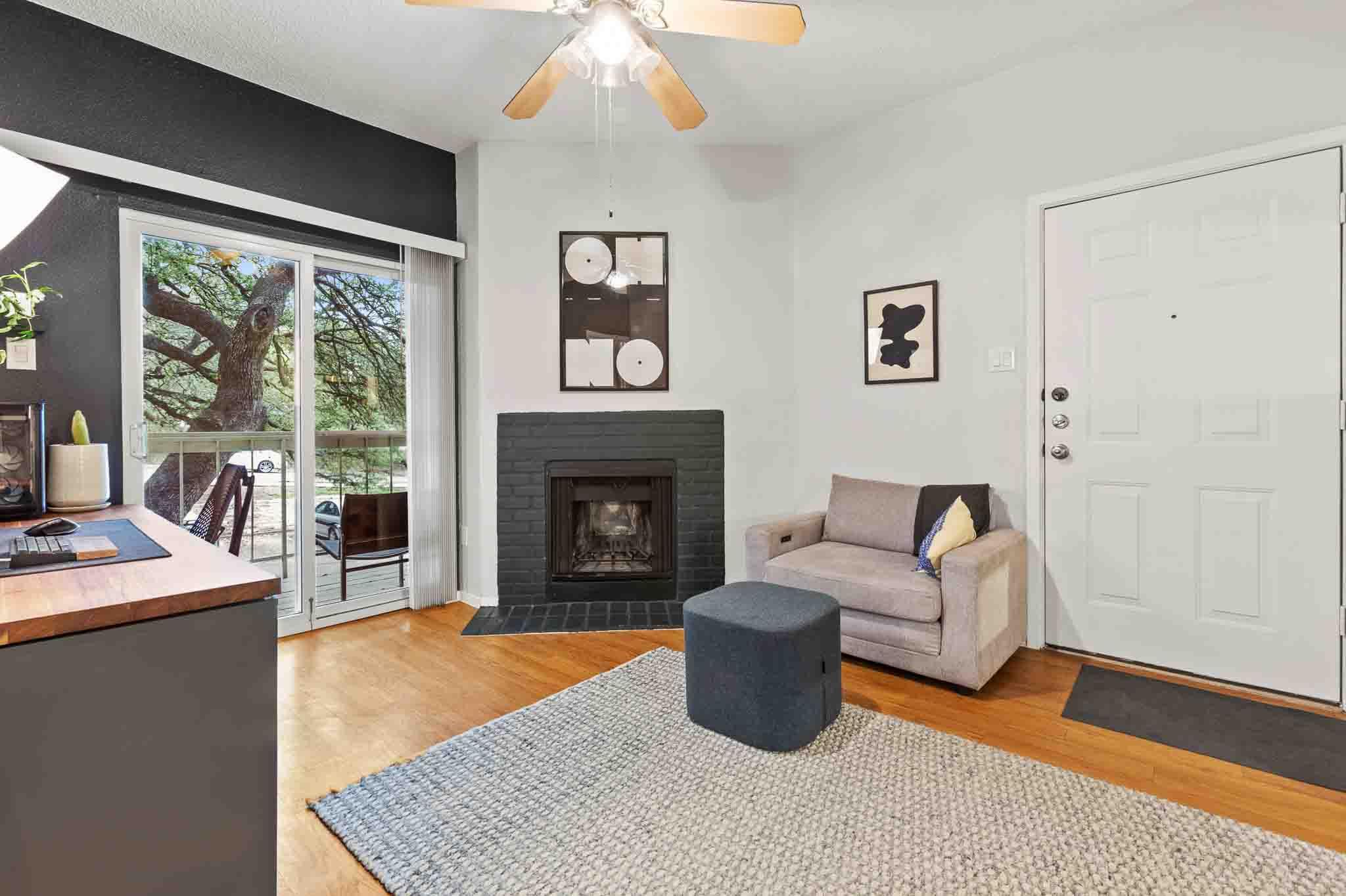 114 E 31st St # 207, Austin, TX 78705