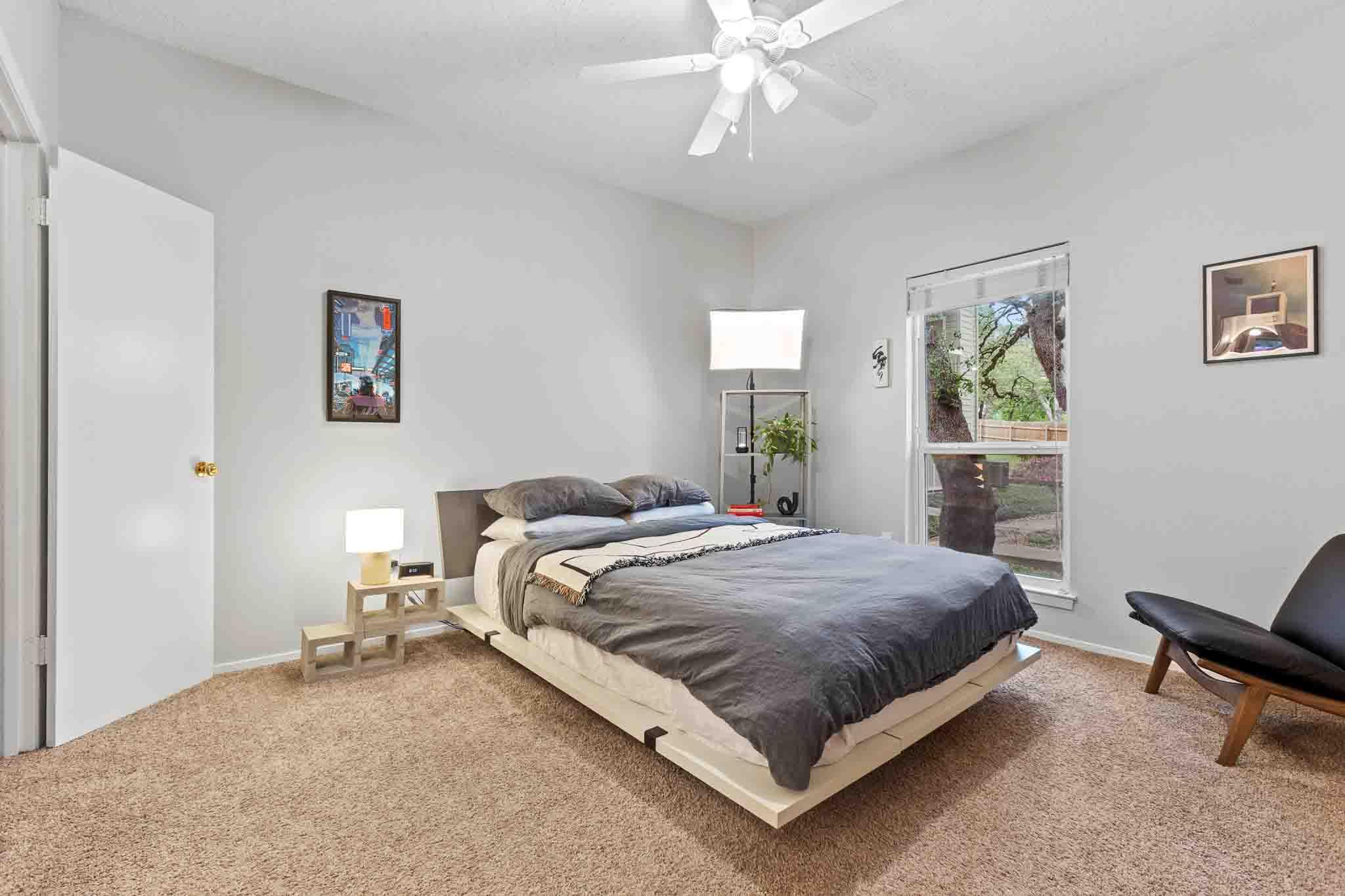 114 E 31st St # 207, Austin, TX 78705