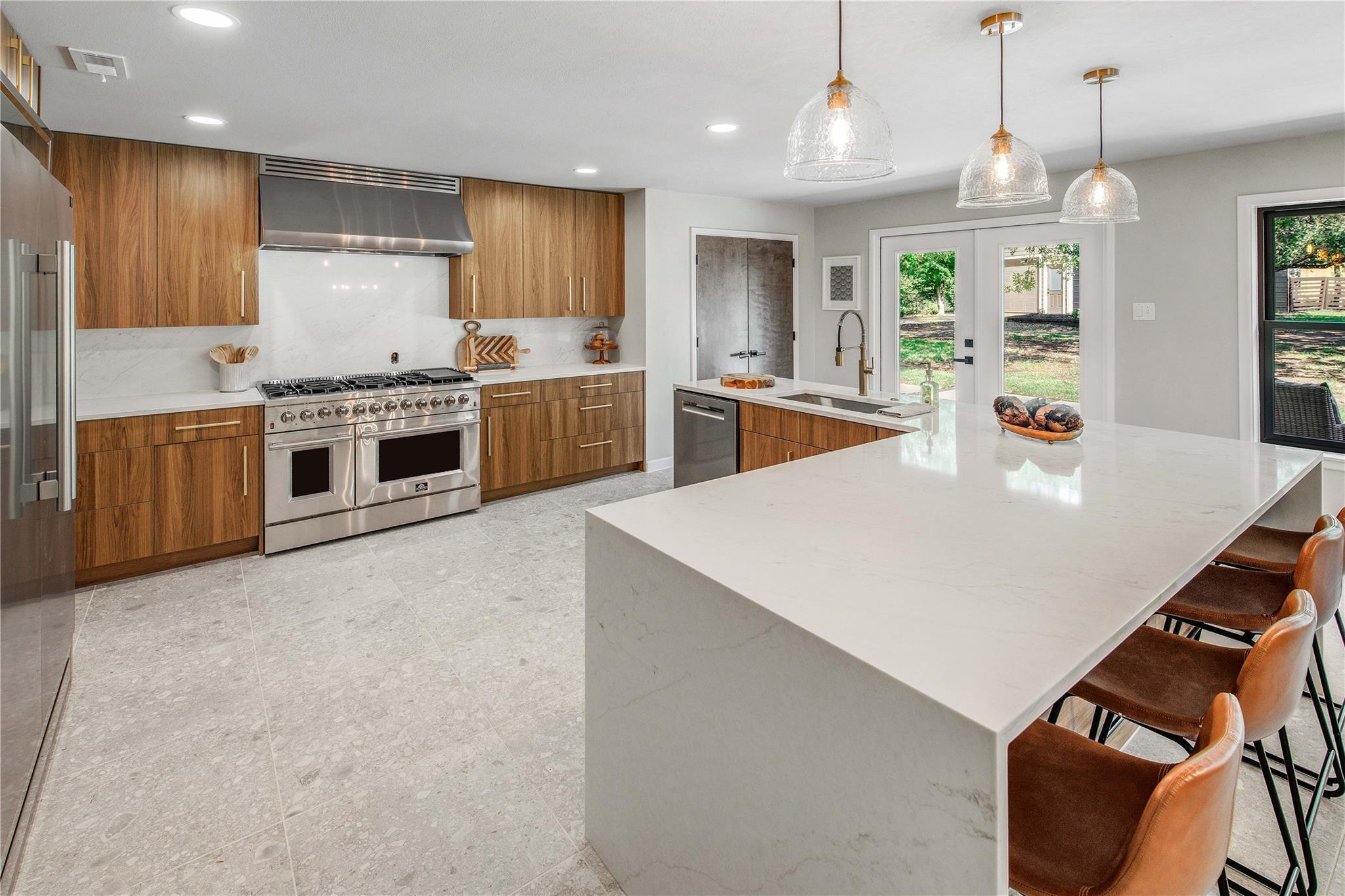 743 S Rosemary Dr, Bryan, TX 77802