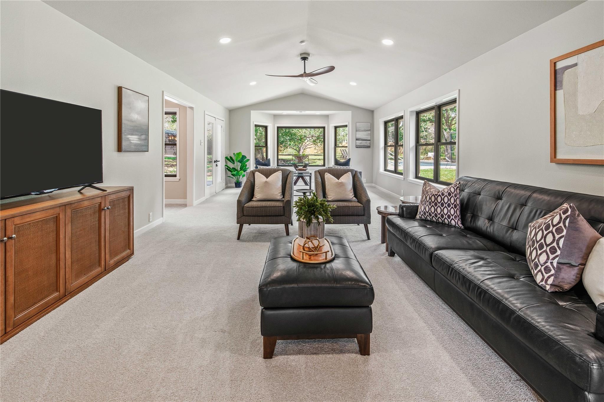 743 S Rosemary Dr, Bryan, TX 77802