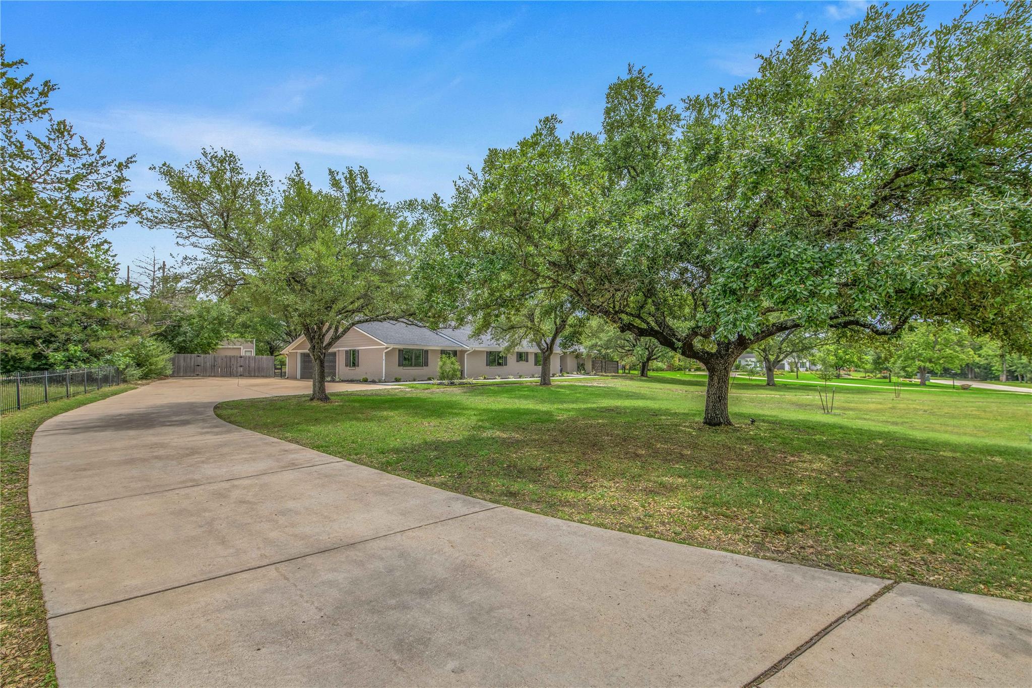 743 S Rosemary Dr, Bryan, TX 77802