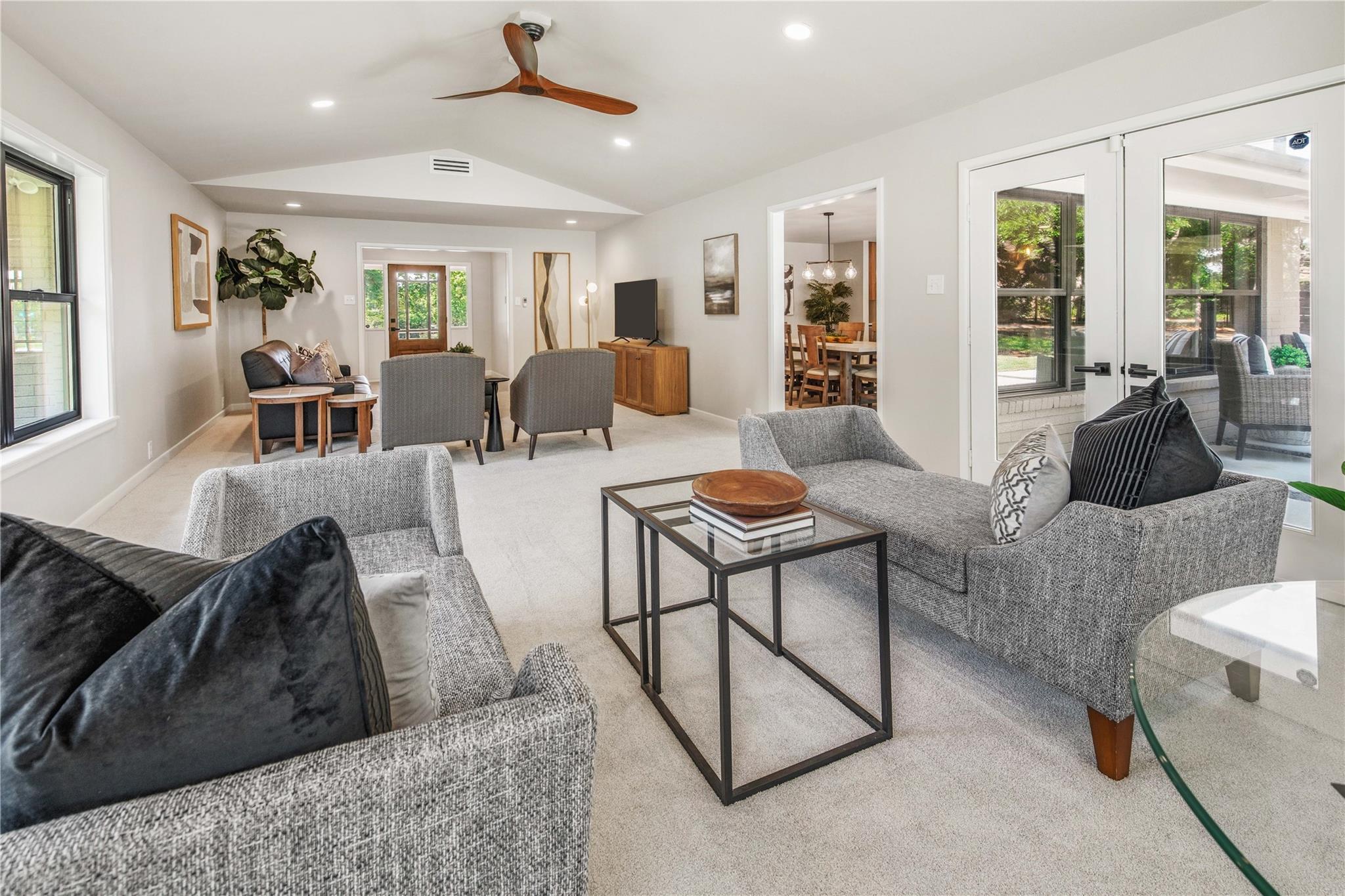 743 S Rosemary Dr, Bryan, TX 77802