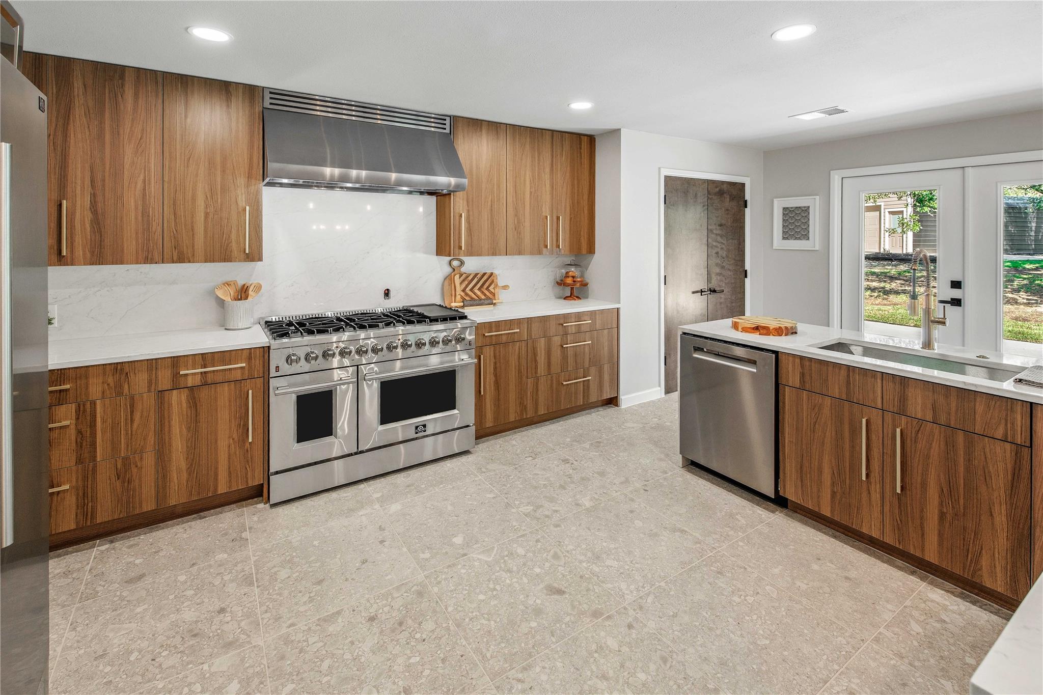 743 S Rosemary Dr, Bryan, TX 77802