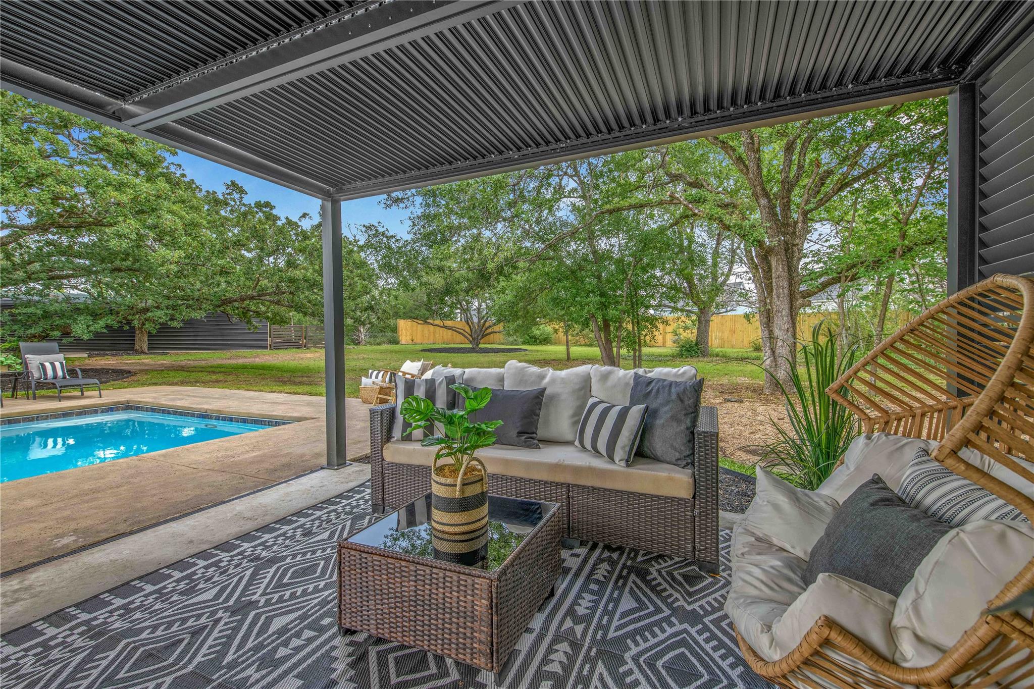 743 S Rosemary Dr, Bryan, TX 77802