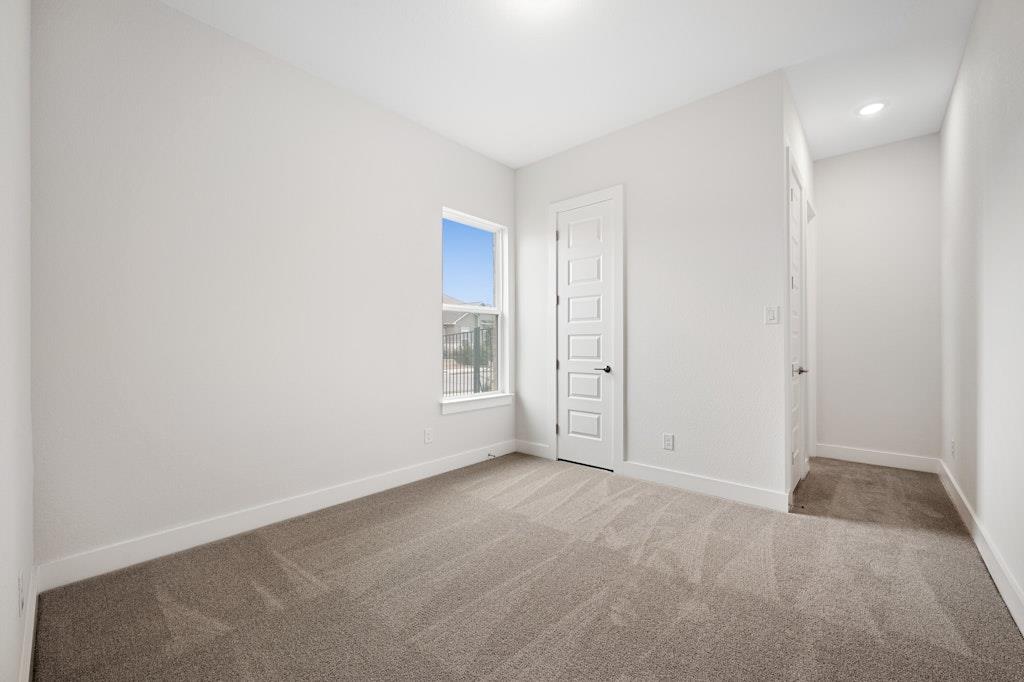 129 Sanco Dr, Liberty Hill, TX 78642