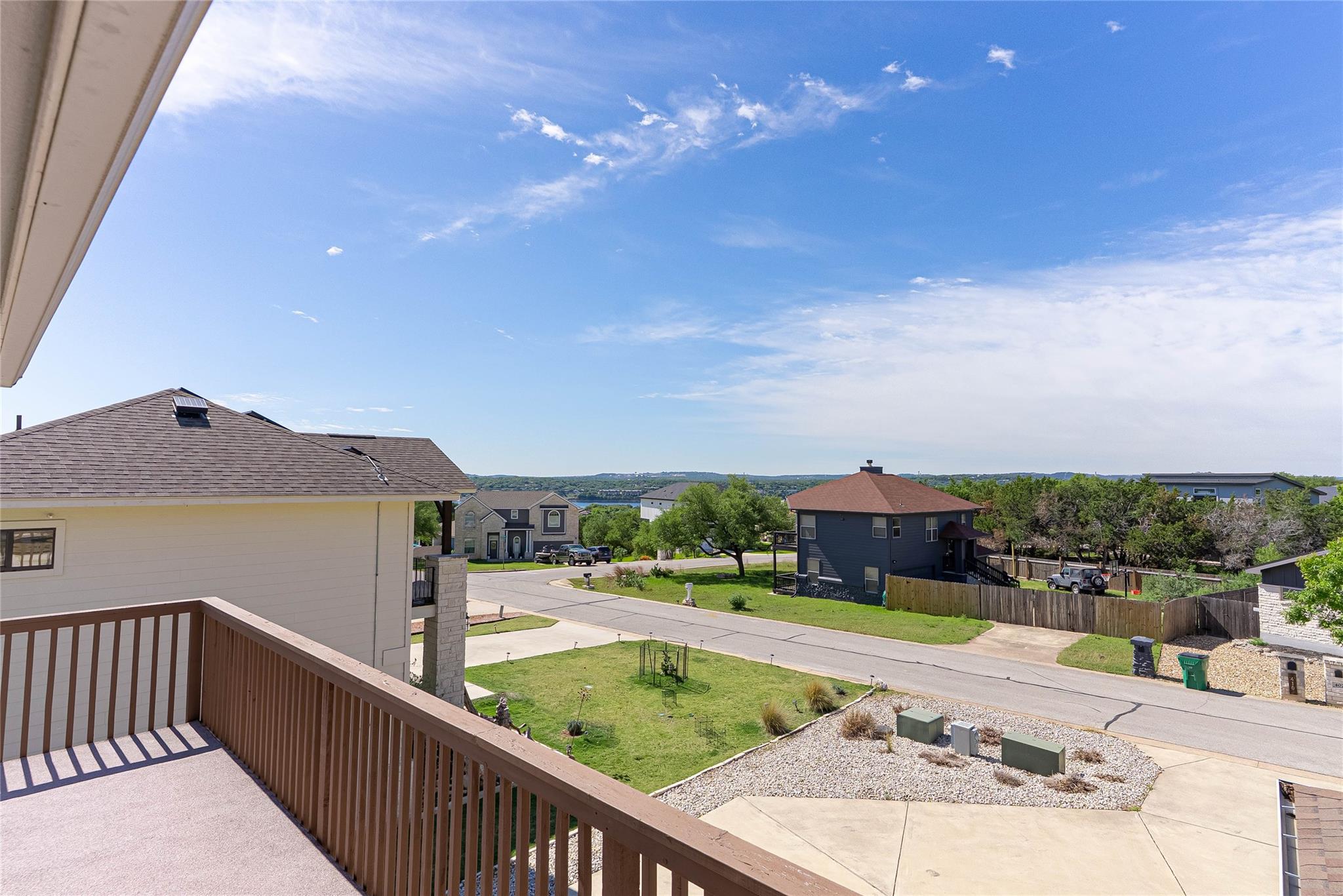 410 Summit Ridge Dr N, Point Venture, TX 78645