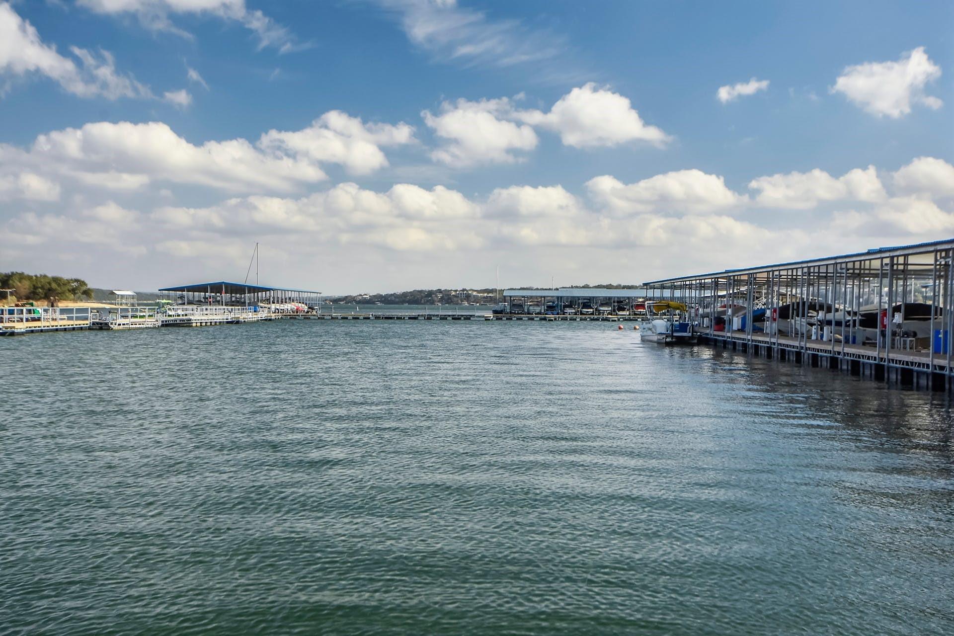 410 Summit Ridge Dr N, Point Venture, TX 78645