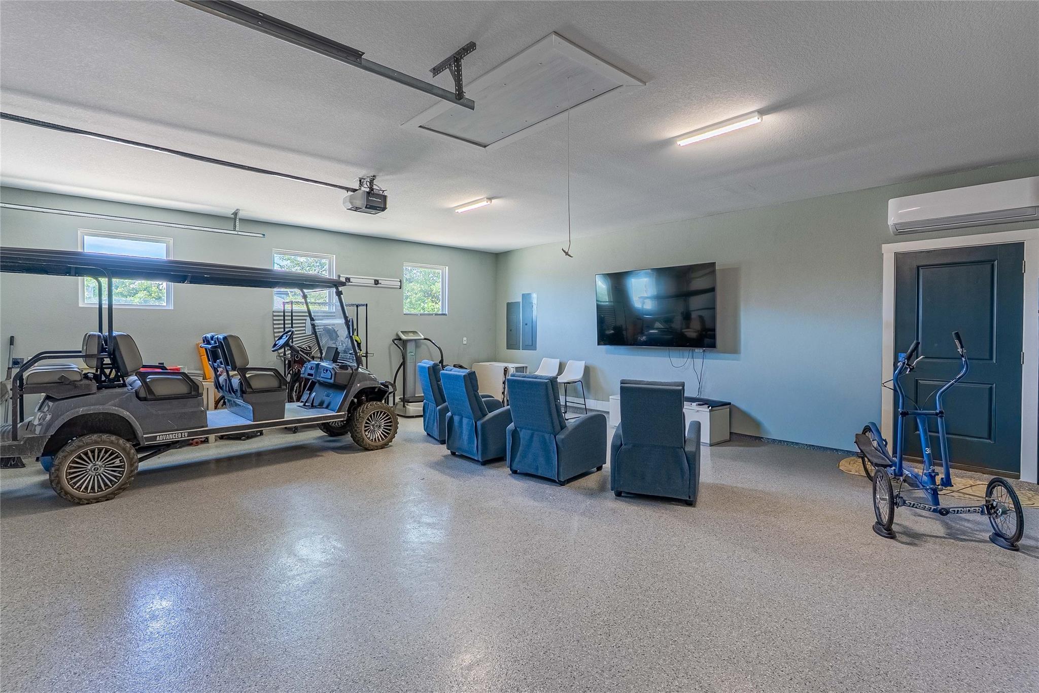 410 Summit Ridge Dr N, Point Venture, TX 78645