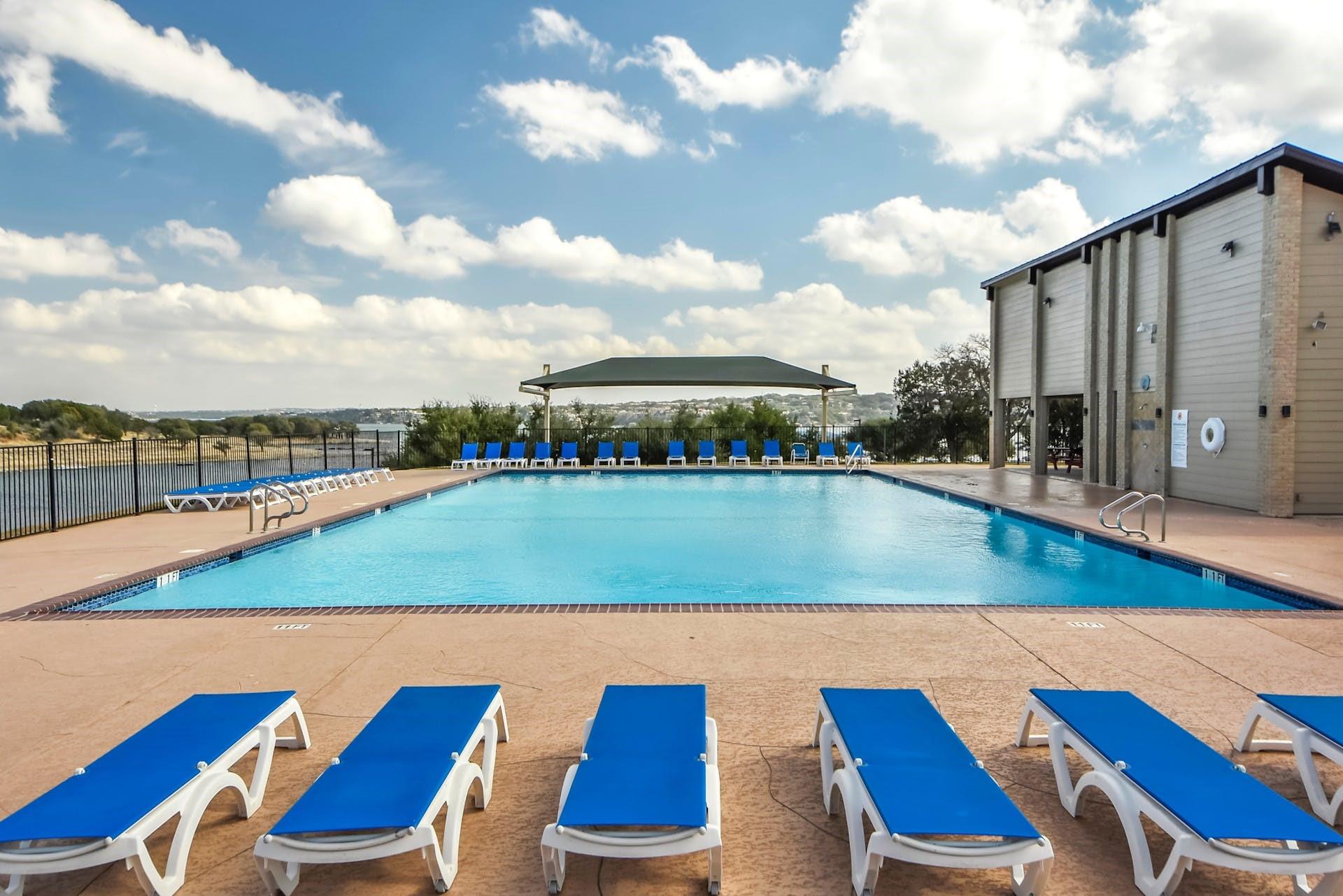 410 Summit Ridge Dr N, Point Venture, TX 78645