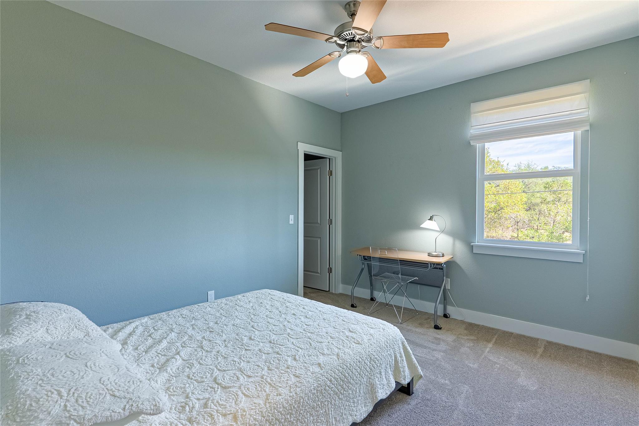 410 Summit Ridge Dr N, Point Venture, TX 78645