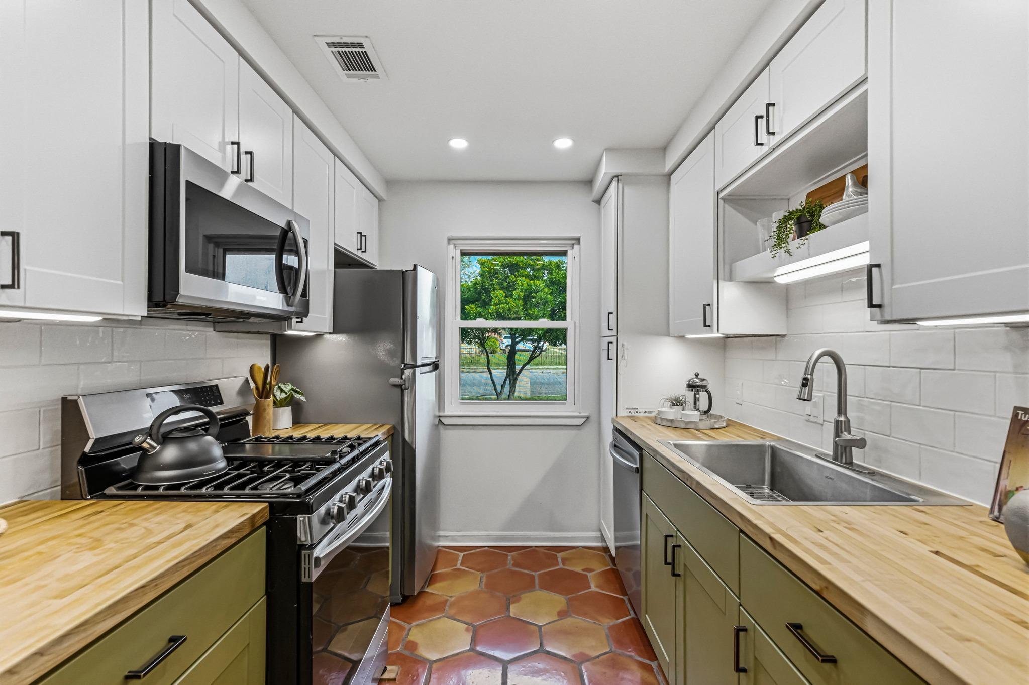 5613 Jacaranda Dr, Austin, TX 78744