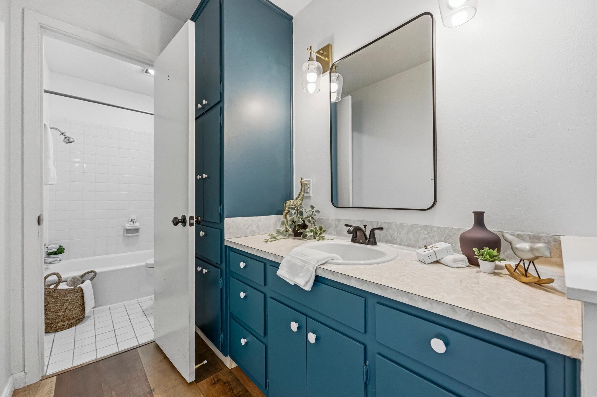 5613 Jacaranda Dr, Austin, TX 78744