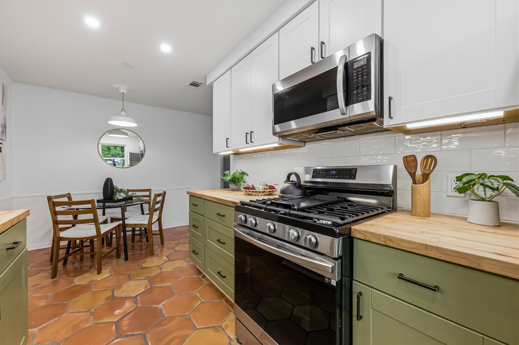 5613 Jacaranda Dr, Austin, TX 78744