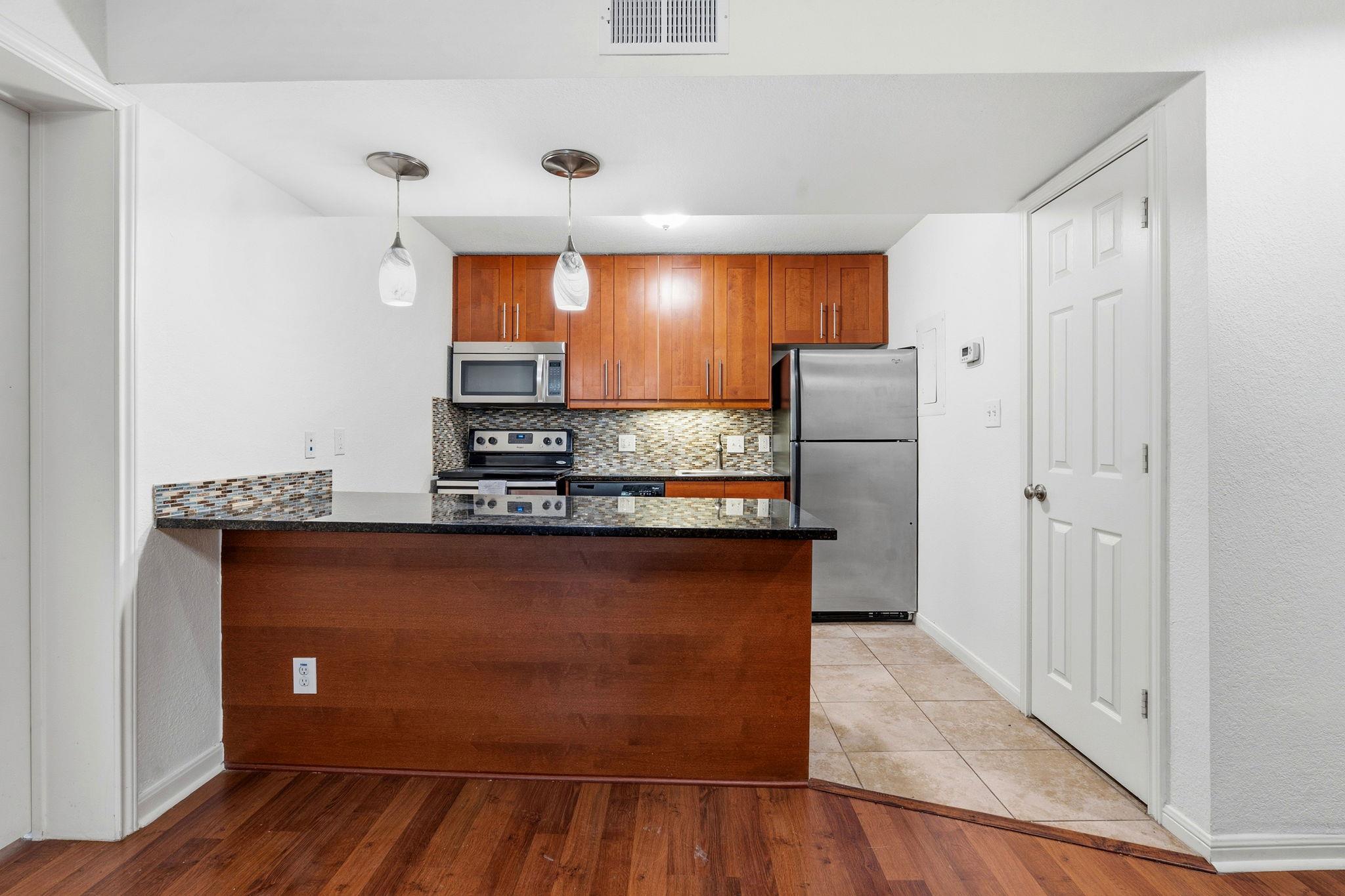 7685 Northcross Dr # 1121, Austin, TX 78757