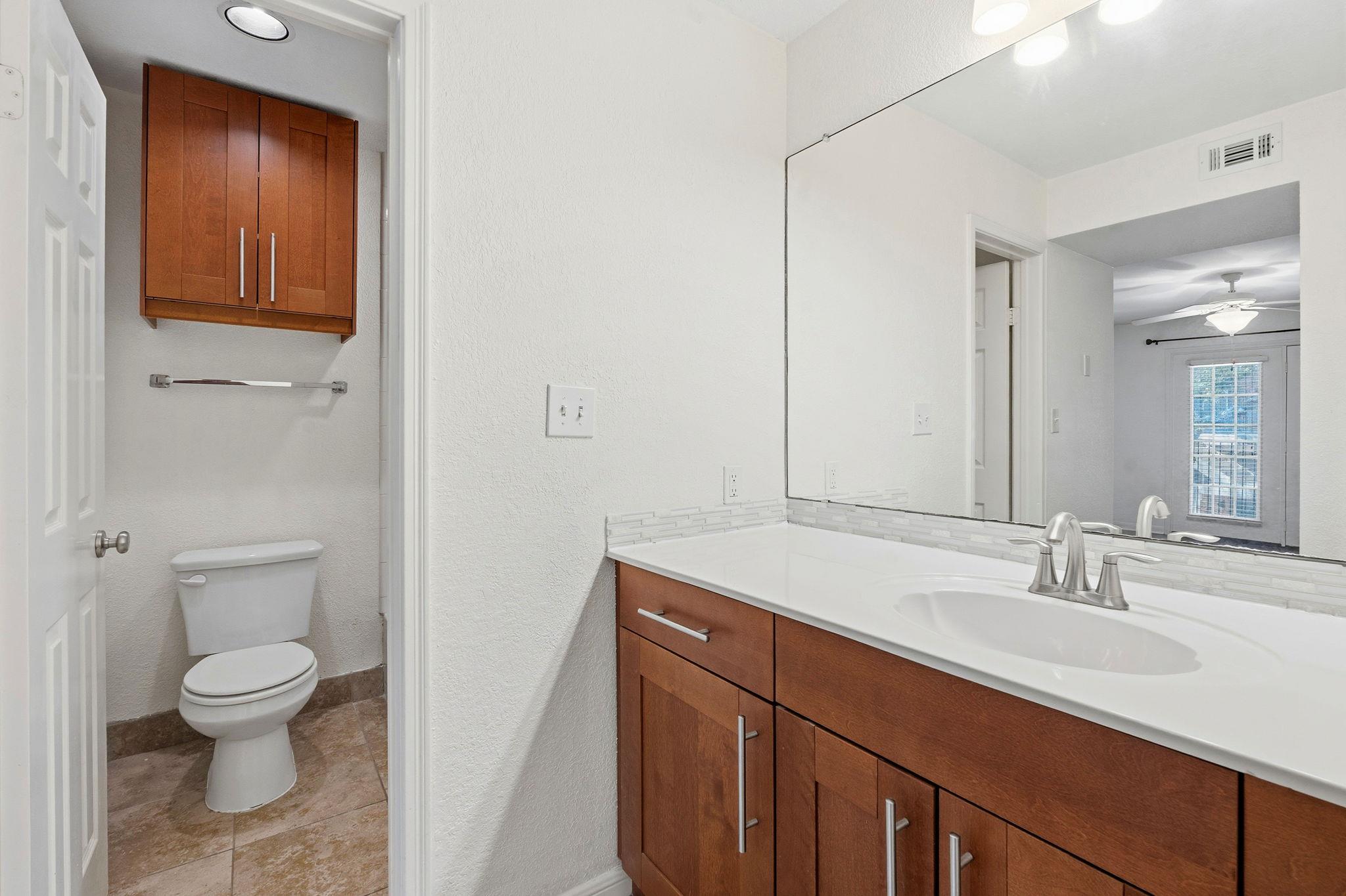 7685 Northcross Dr # 1121, Austin, TX 78757