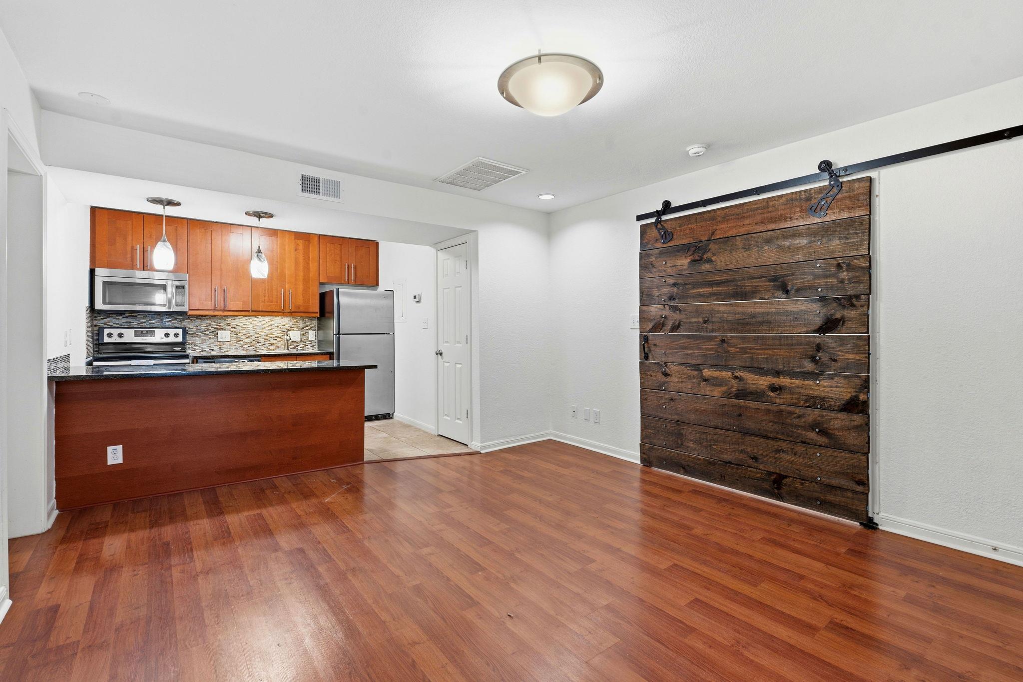 7685 Northcross Dr # 1121, Austin, TX 78757