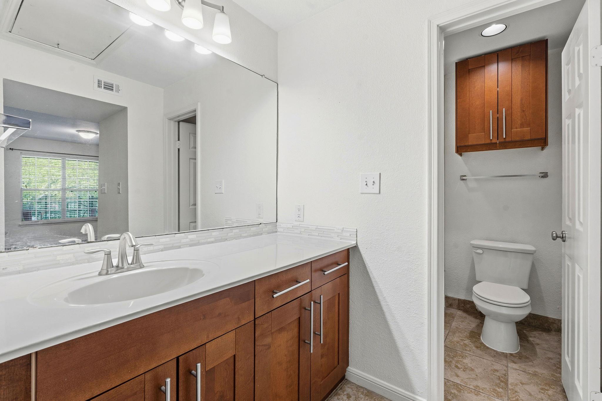 7685 Northcross Dr # 1121, Austin, TX 78757