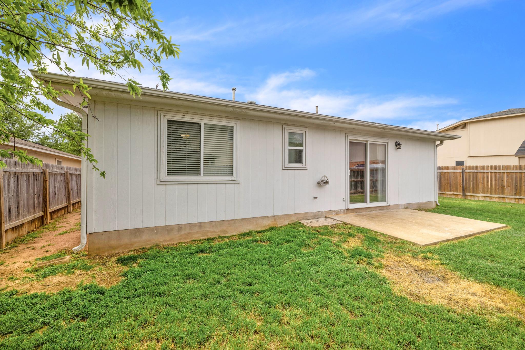 105 Stanford Dr, Leander, TX 78641